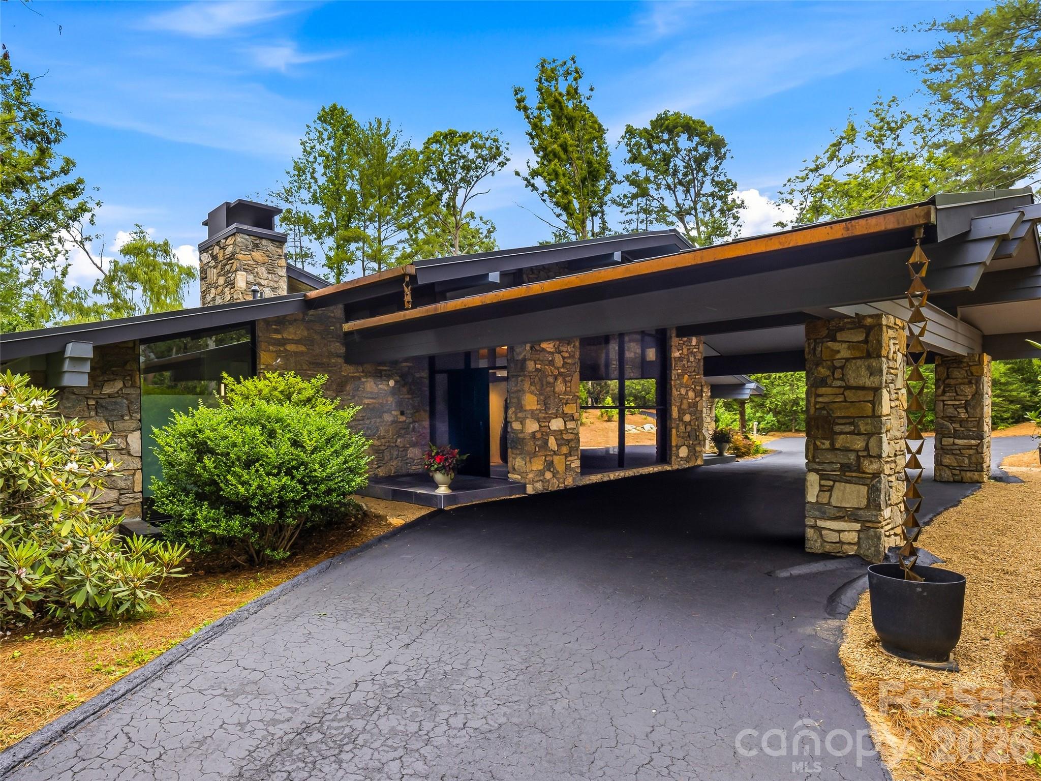 3 Holly Hill Road