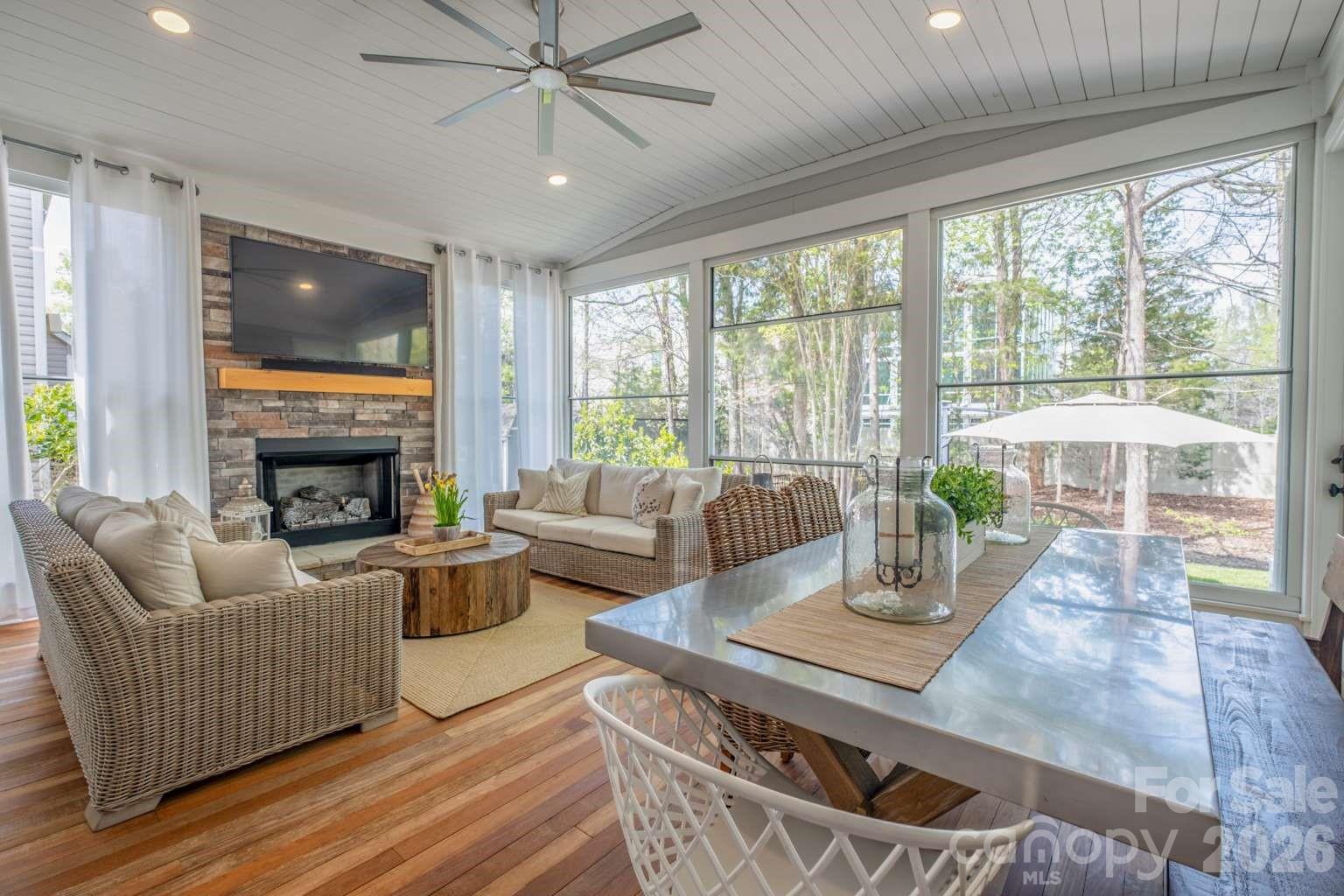 Hunter Oaks - Residential