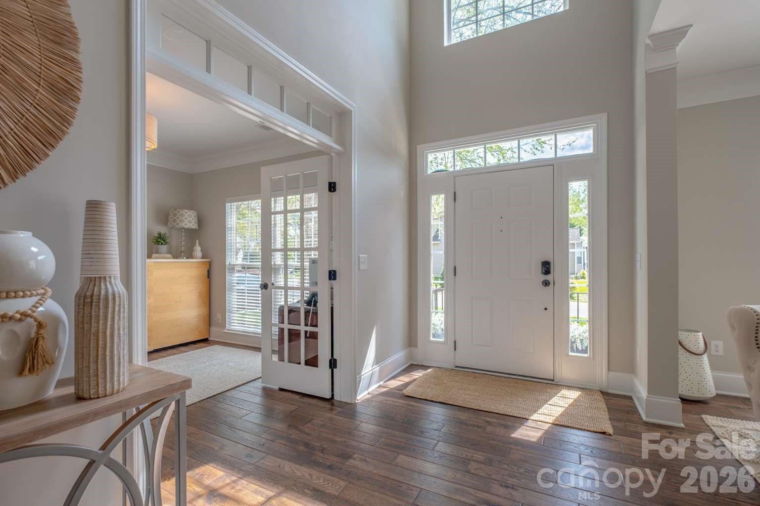 913 Grayscroft Drive