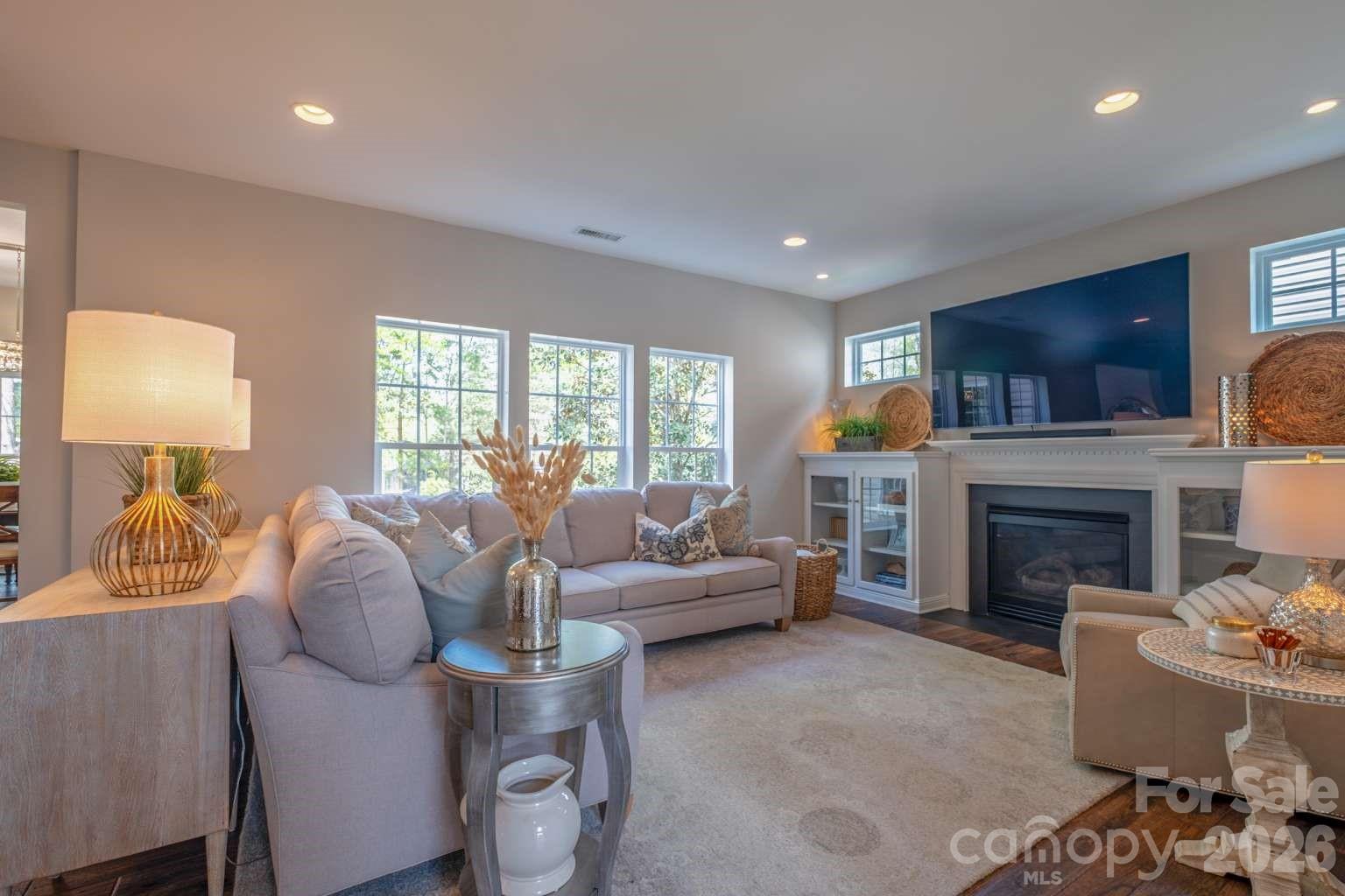 Hunter Oaks - Residential