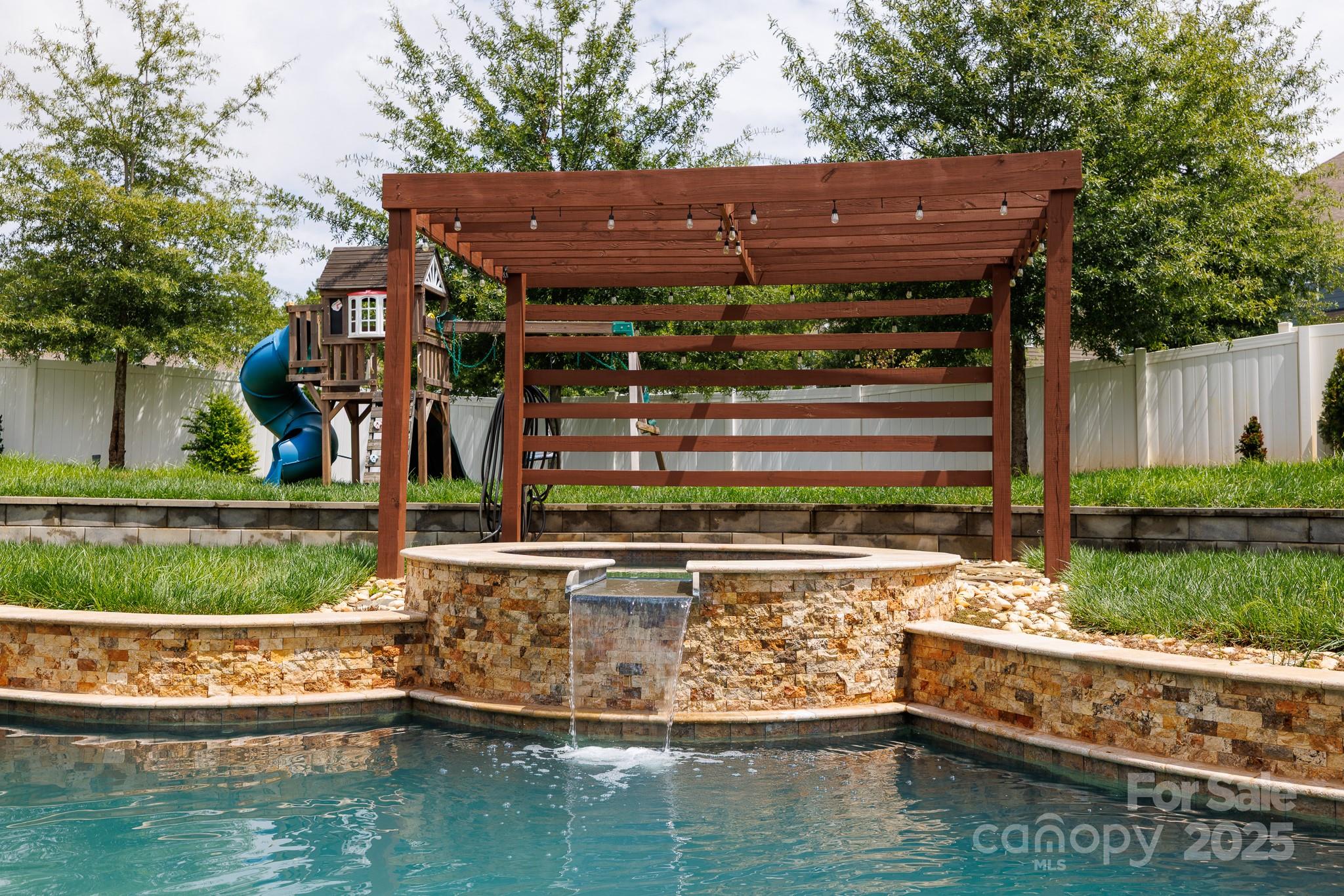 2370 Tessa Trace