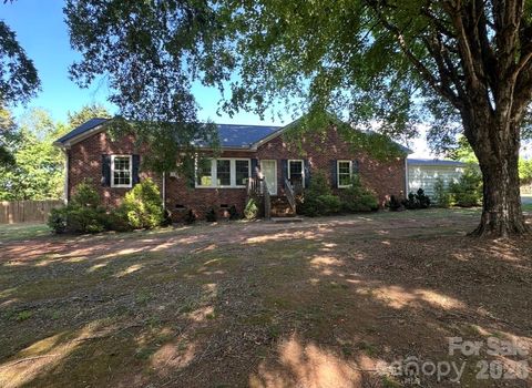172 Jesse King Road Advance NC 27006