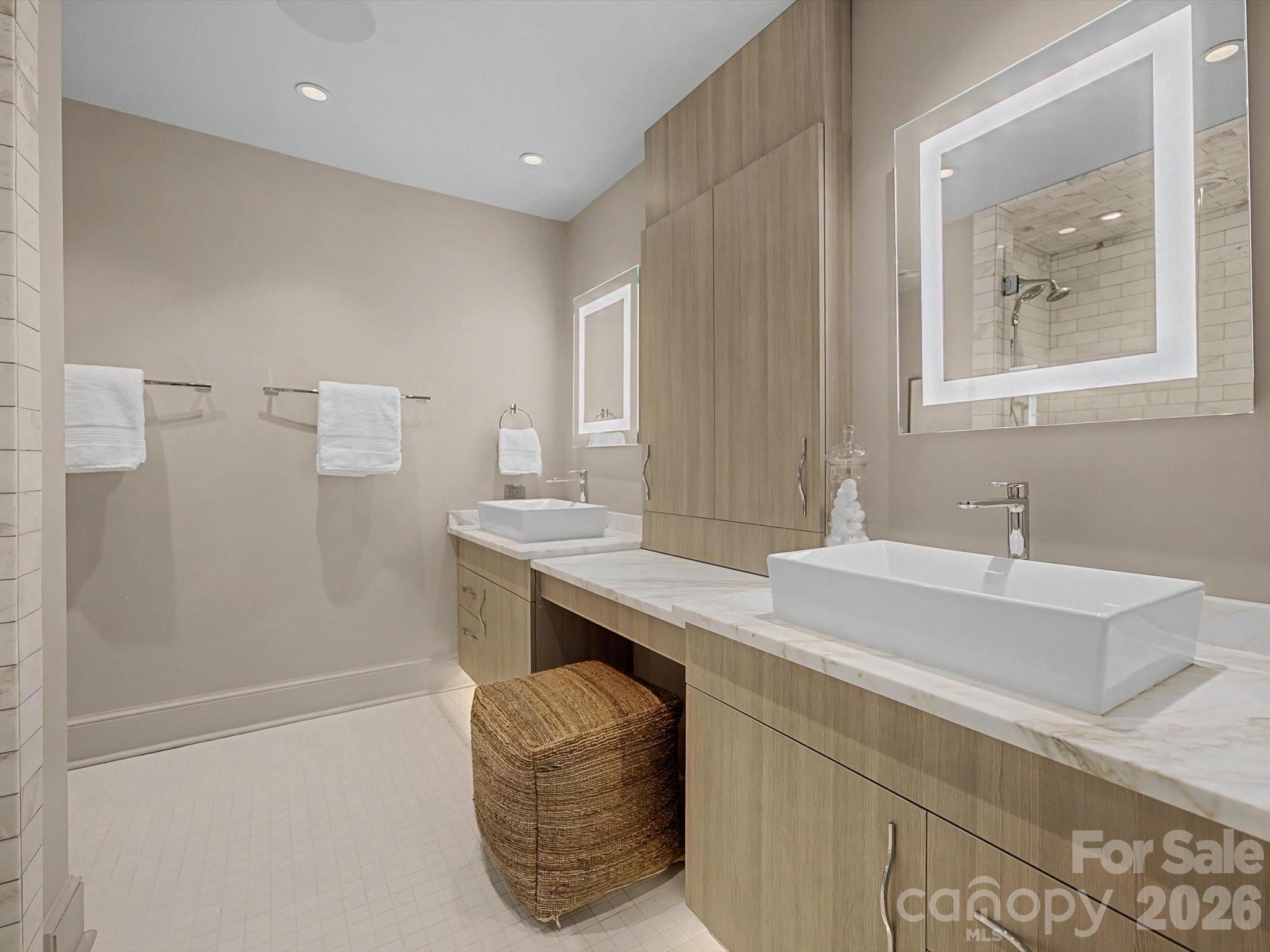 Deering Oaks - Residential