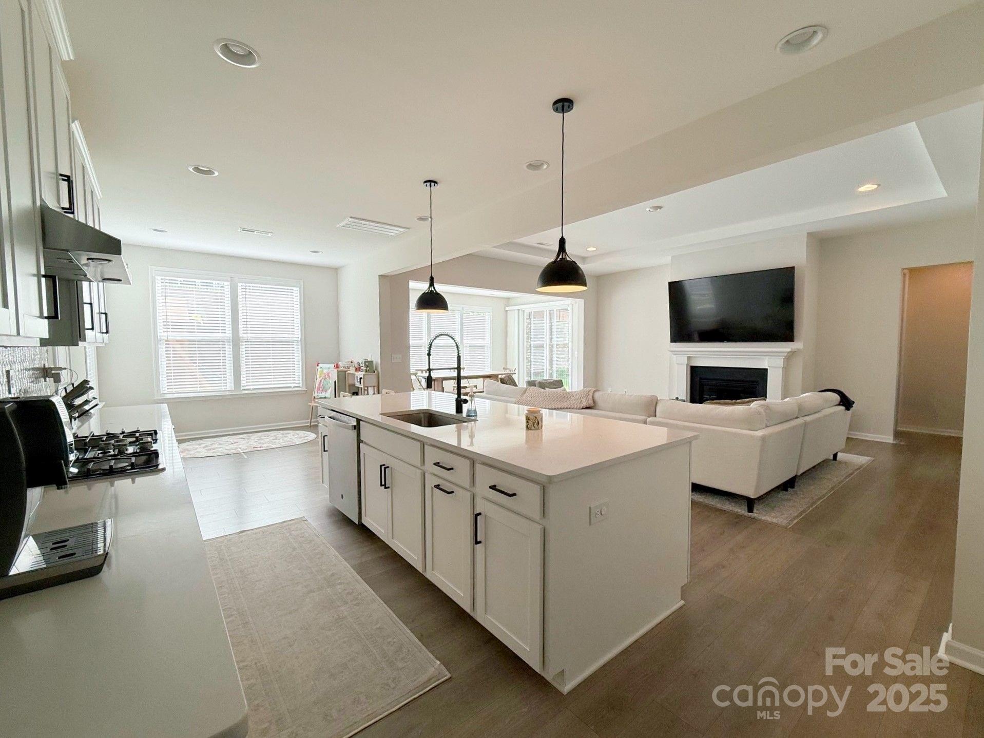 310 W Waterlynn Road