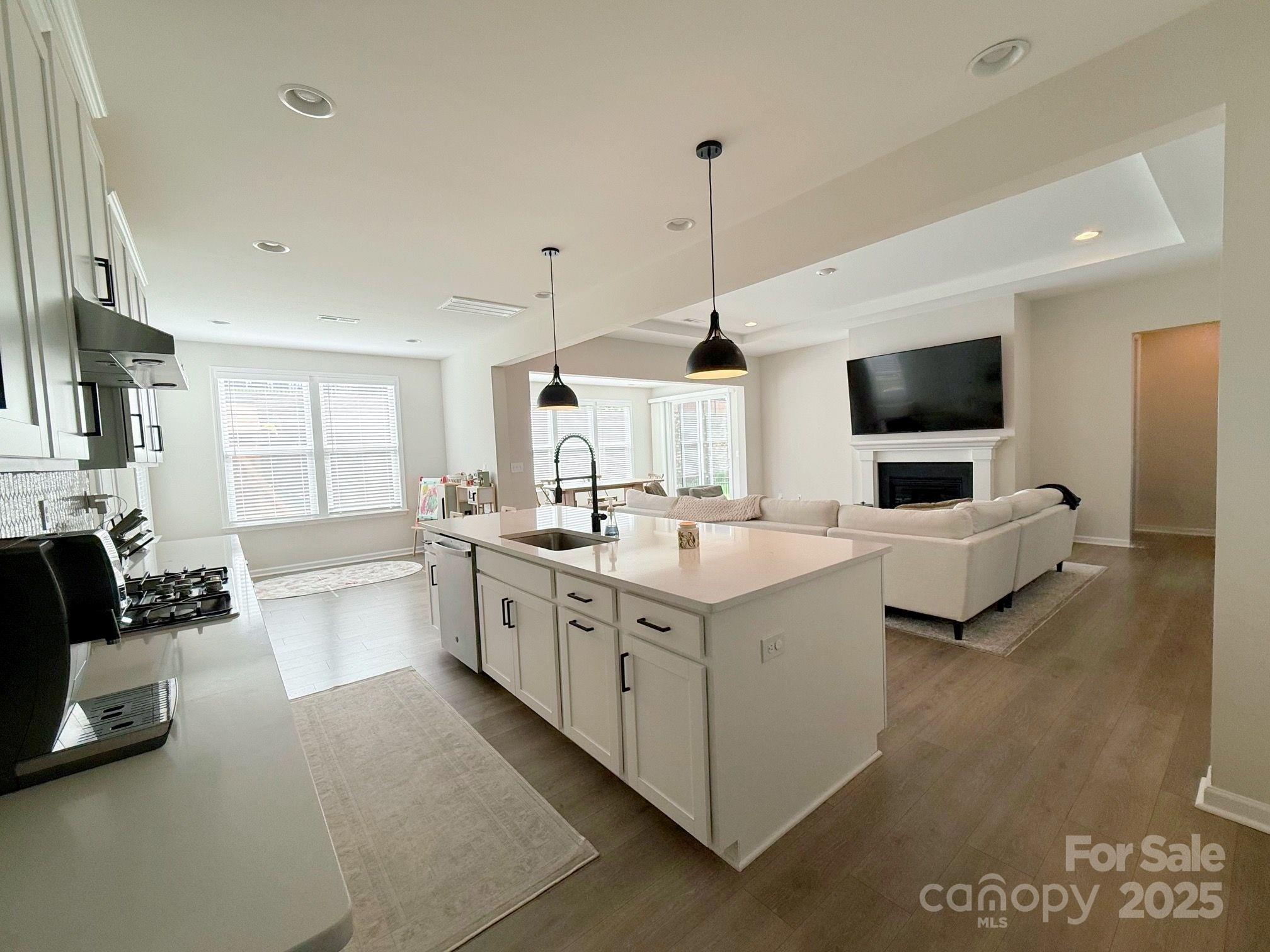 310 W Waterlynn Road
