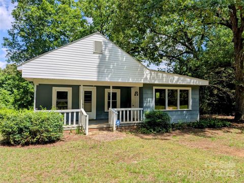 647 Mckay Hill Road Mount Gilead NC 27306