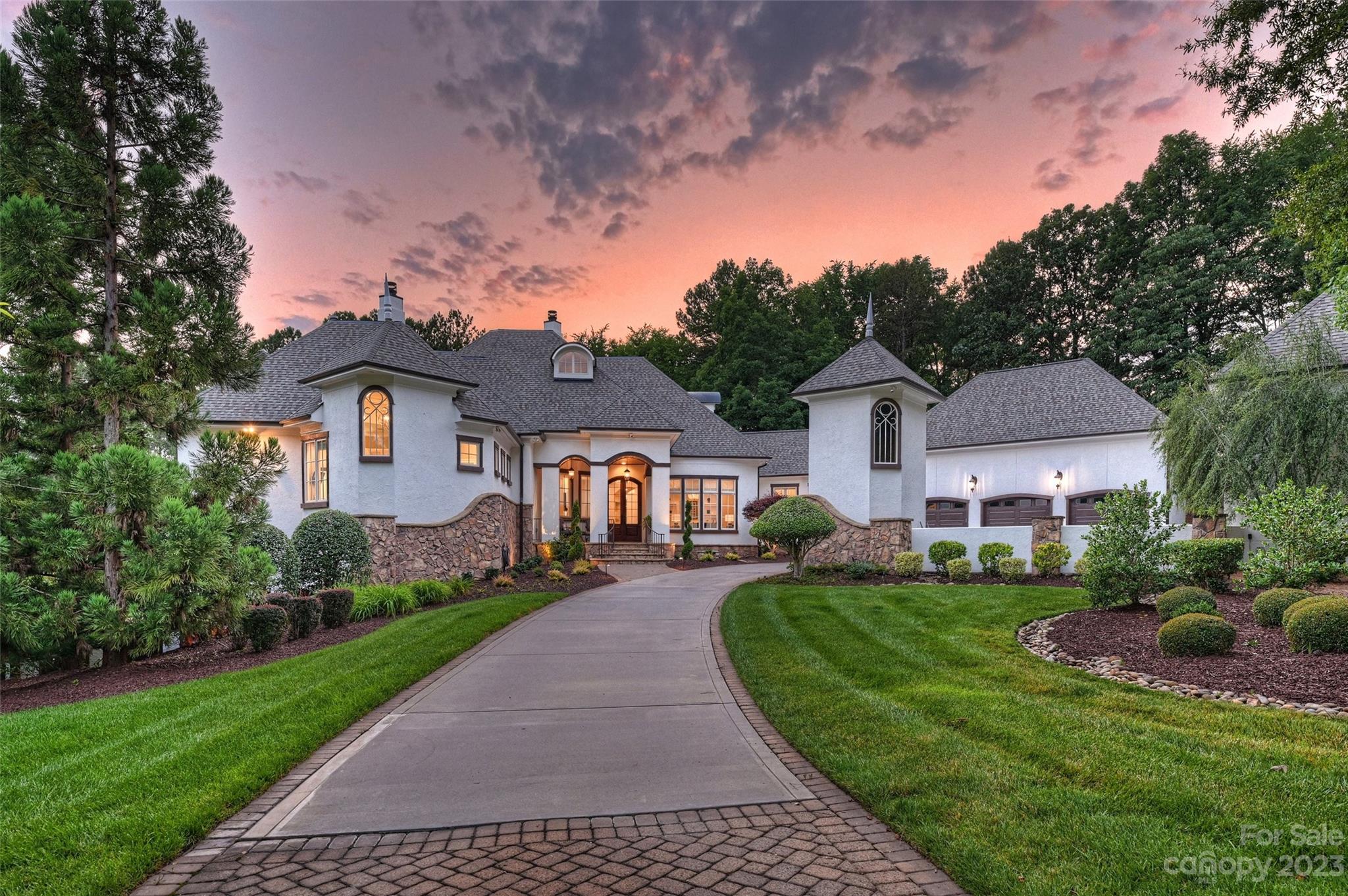 Photo 1 of 47 — 186 White Horse Drive, Mooresville, NC 28117
