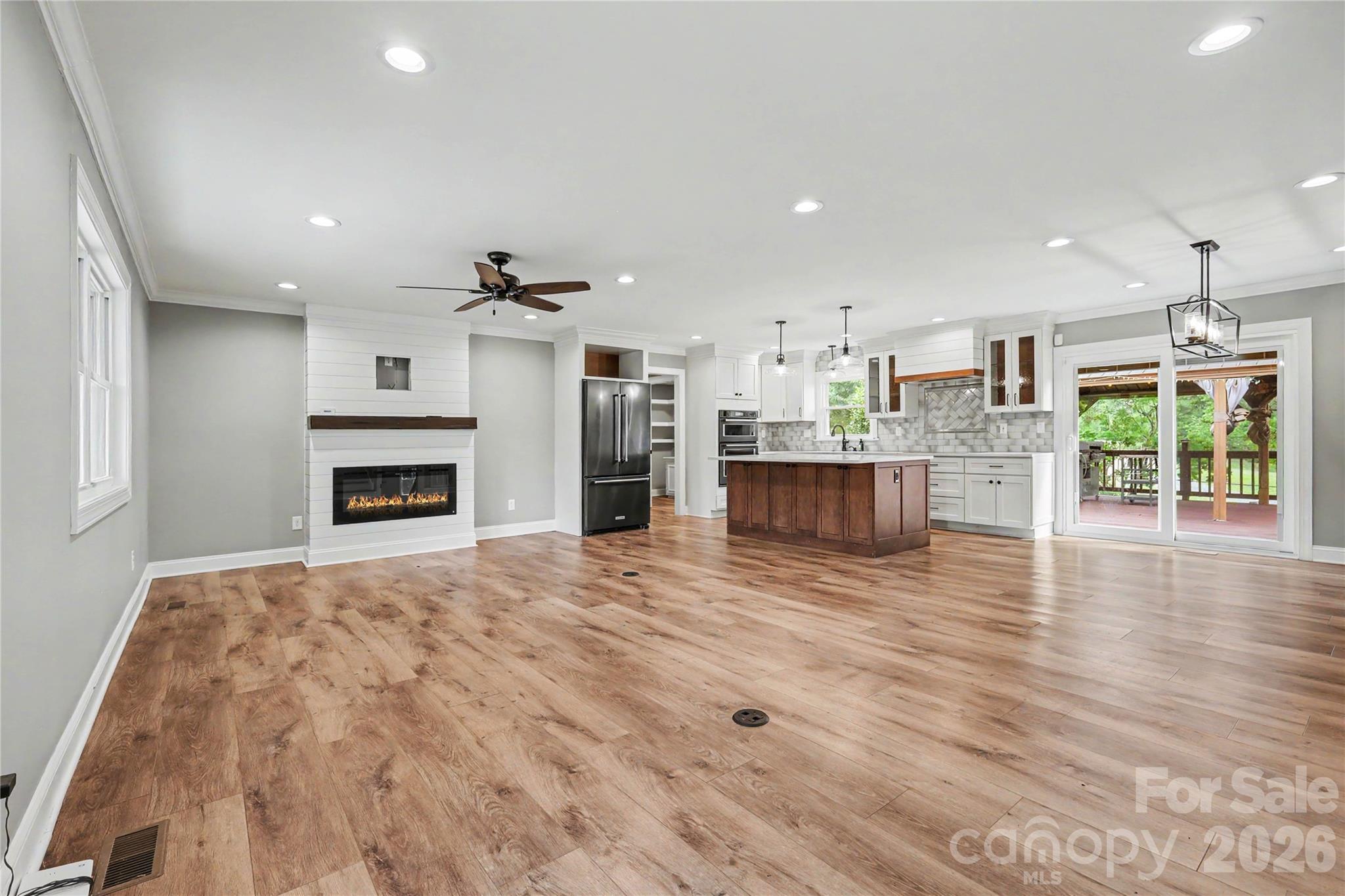 3035 River Road
