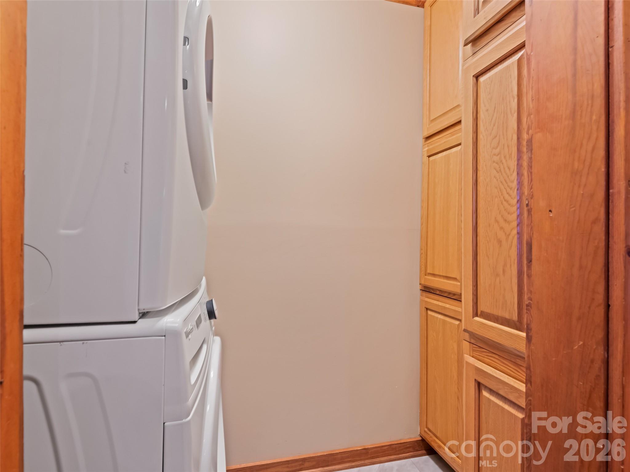 Hemlock Villas - Residential