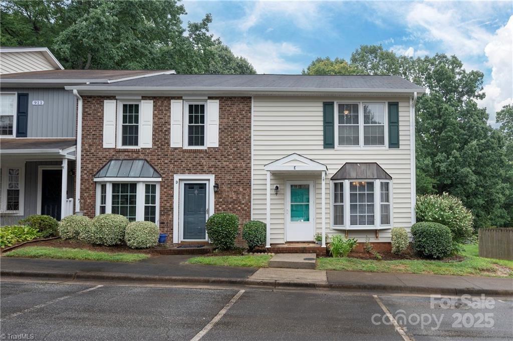 911 Shelby Drive E