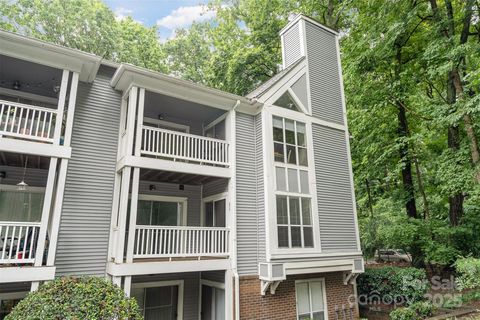 2512 Cranbrook Lane 9 Charlotte NC 28207