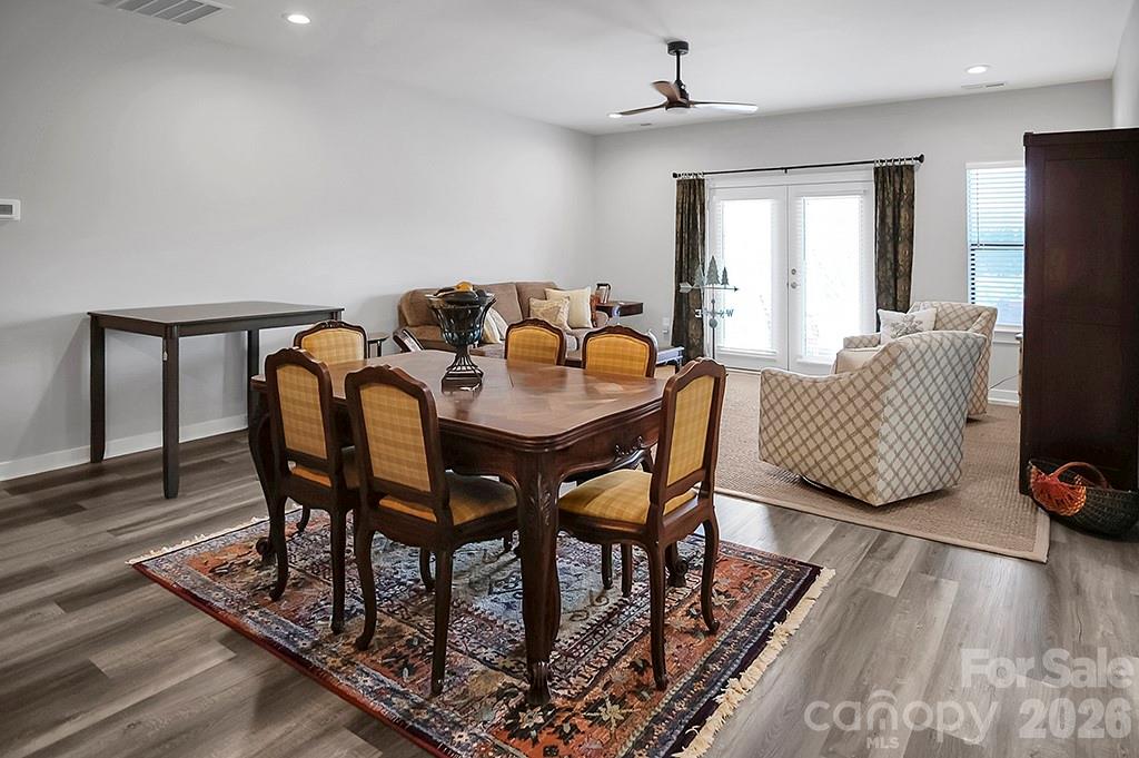 Country Club Villas - Residential