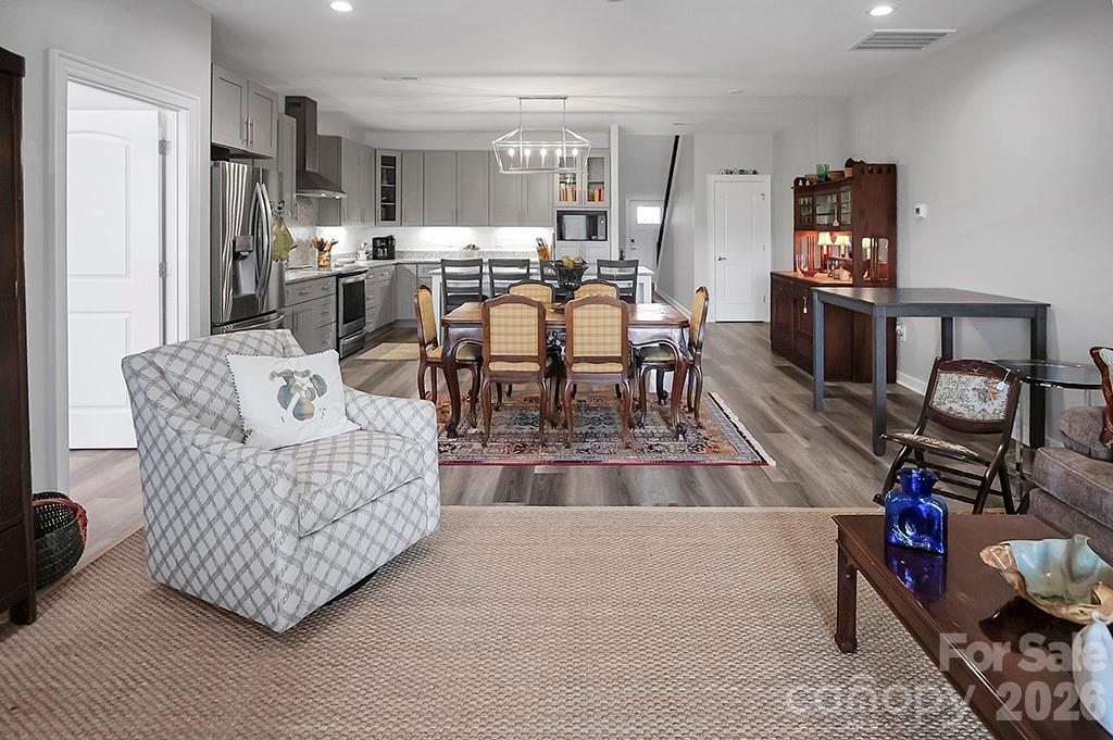 Country Club Villas - Residential