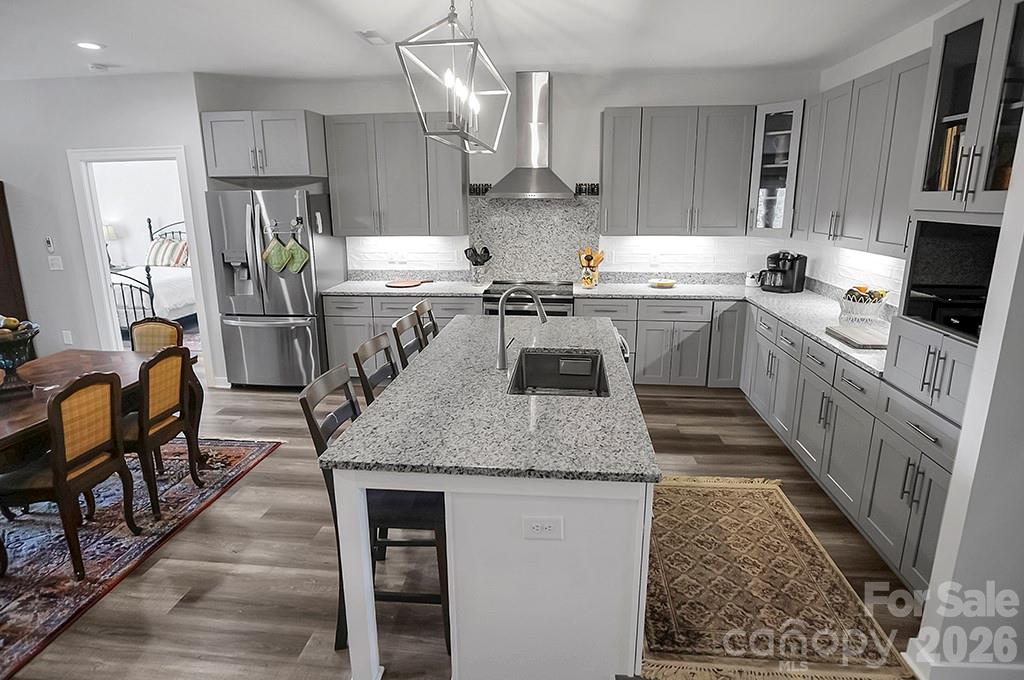 Country Club Villas - Residential