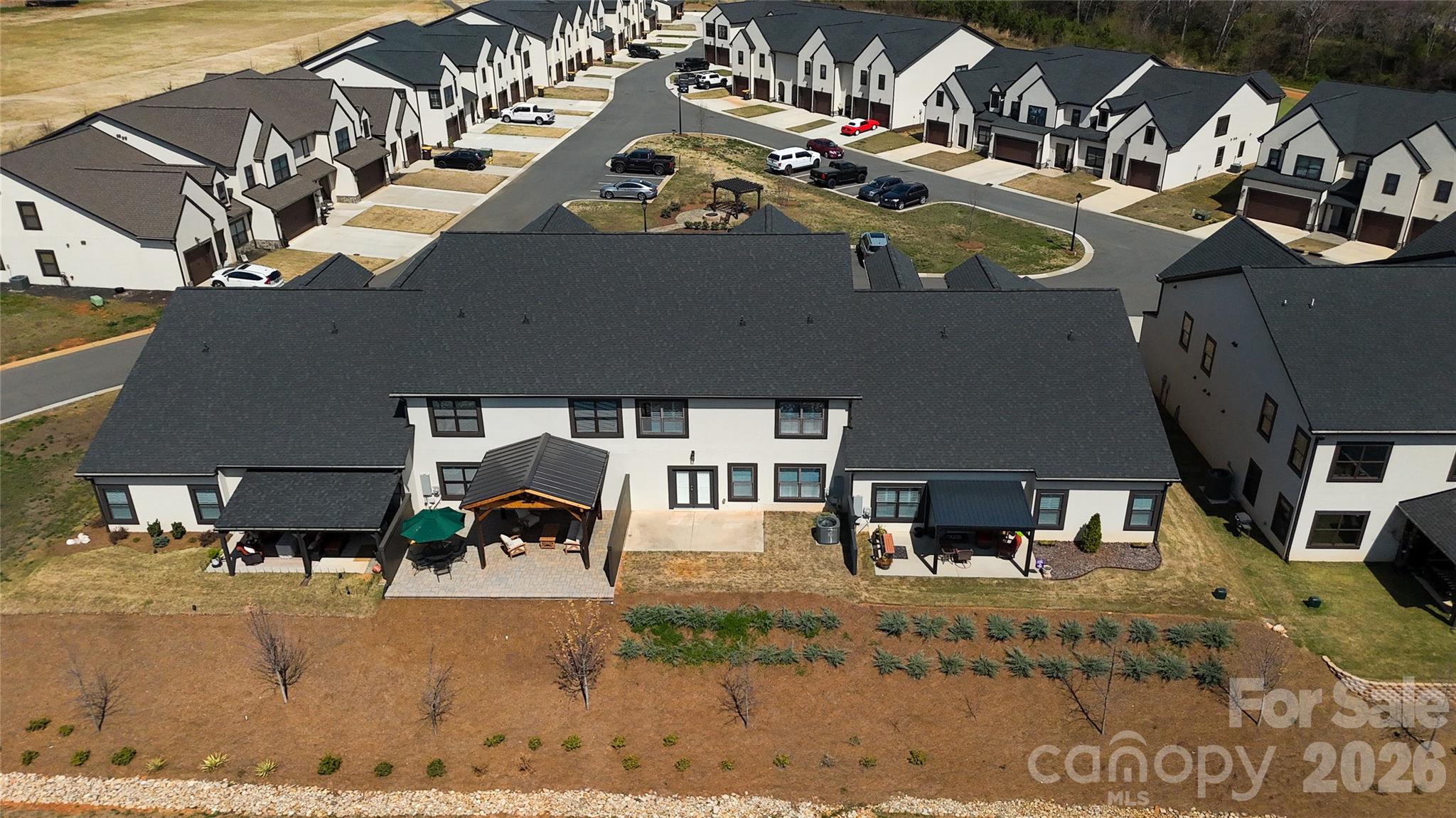 Country Club Villas - Residential