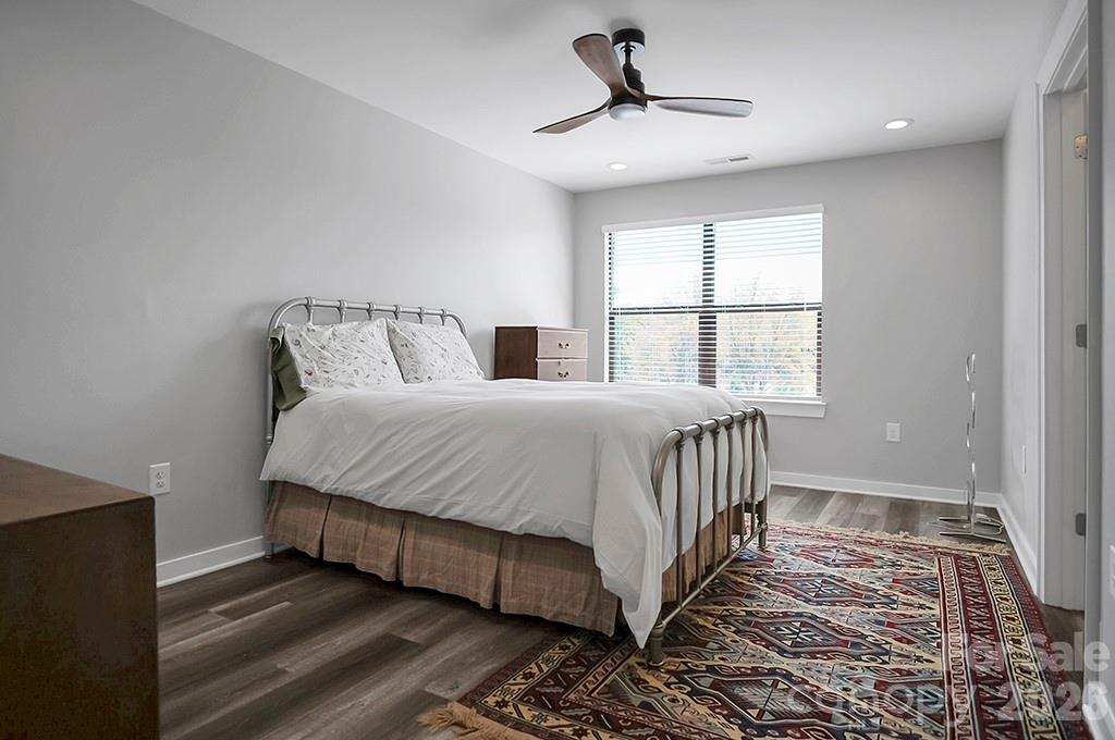 Country Club Villas - Residential