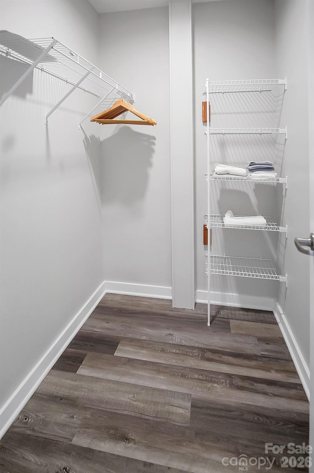 Country Club Villas - Residential