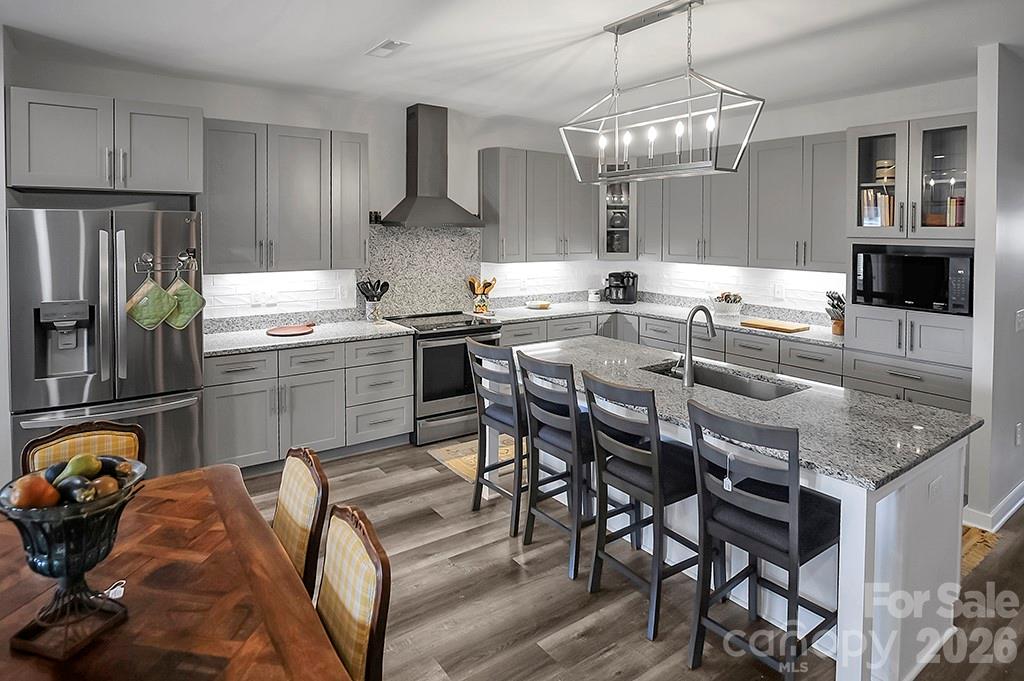 Country Club Villas - Residential