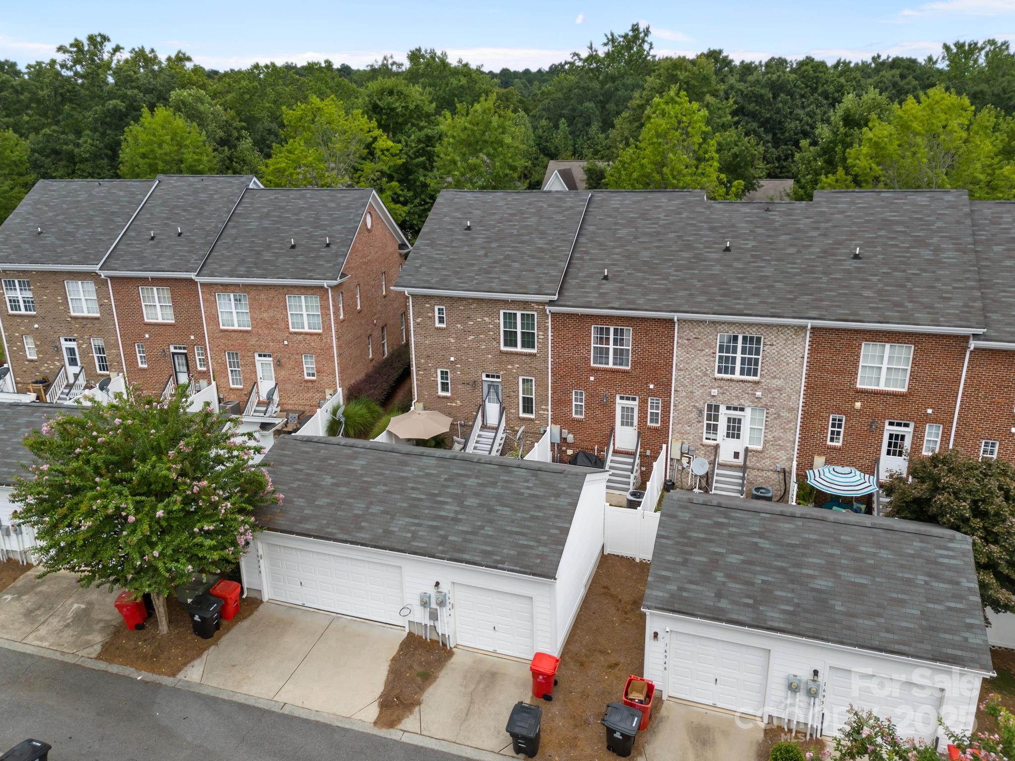 Summers Walk - Residential