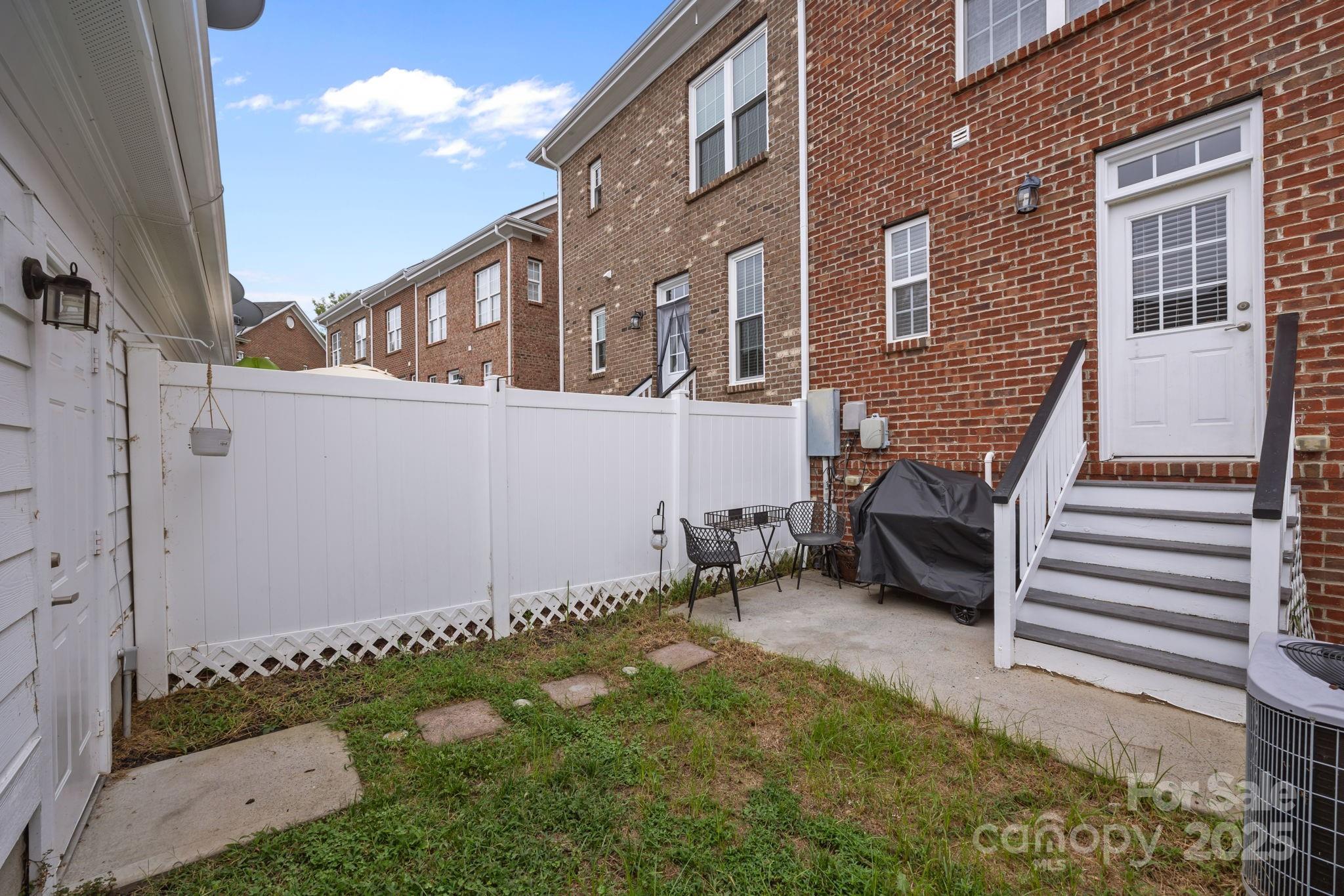 Summers Walk - Residential