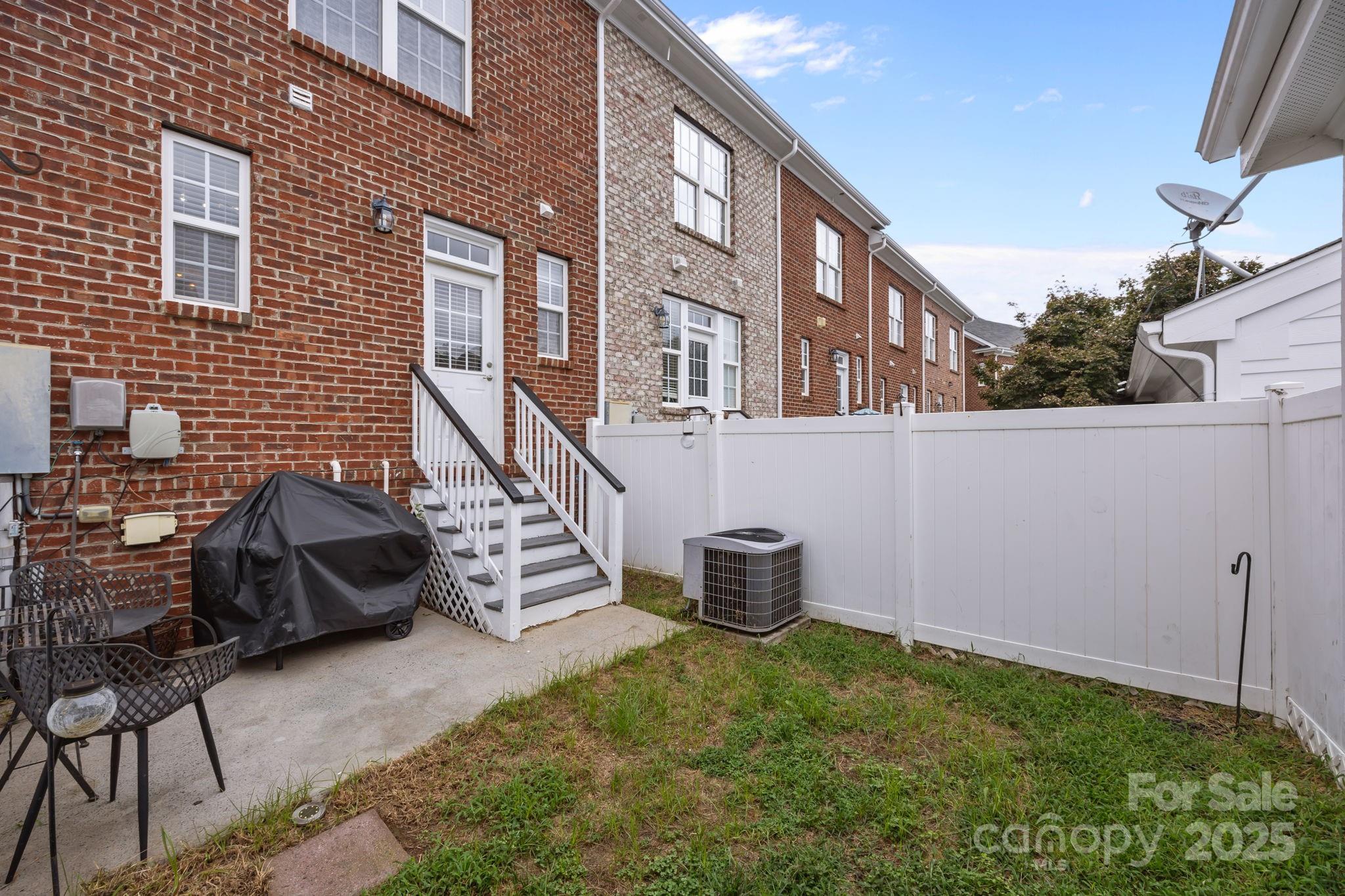 Summers Walk - Residential