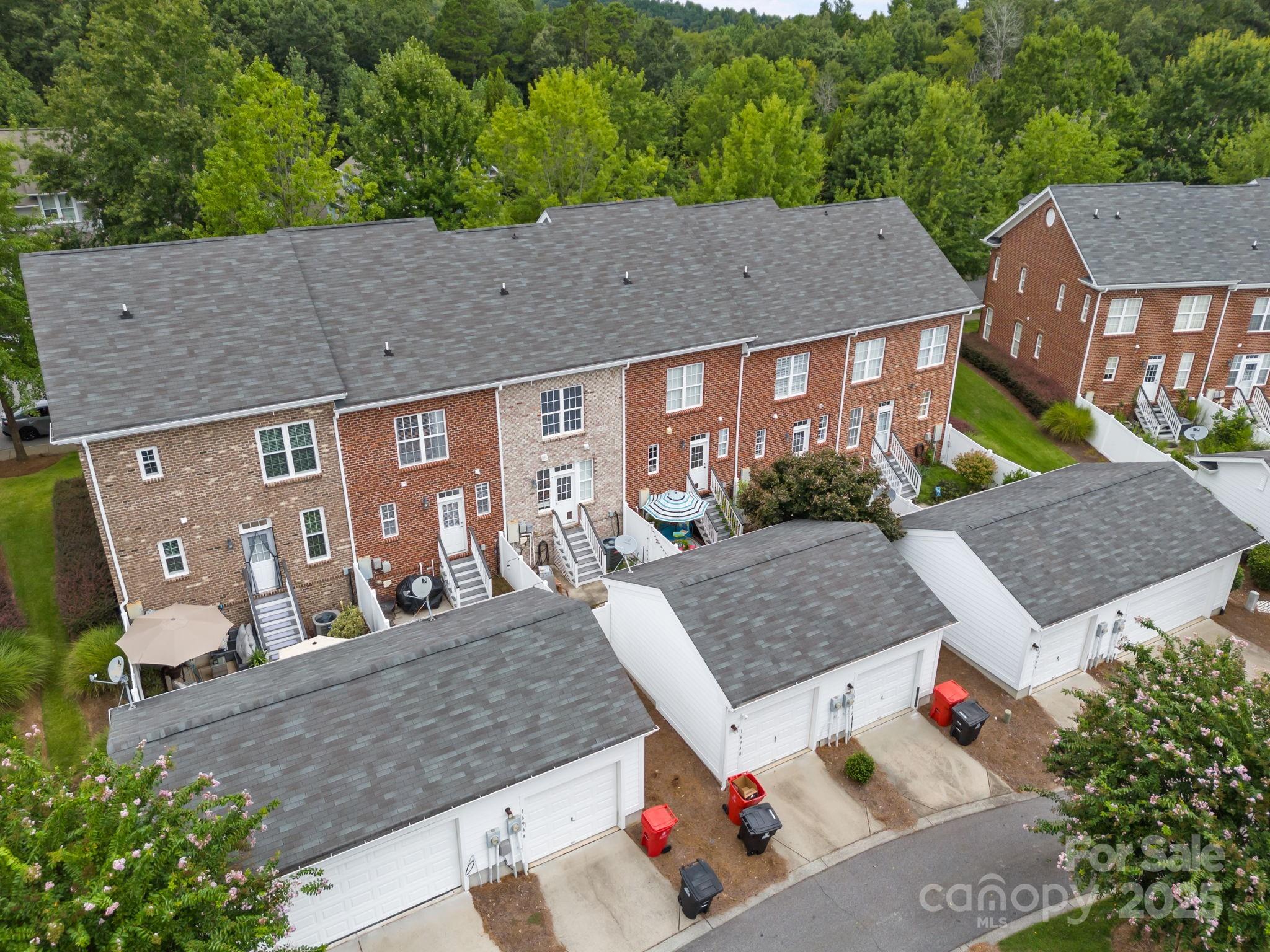 Summers Walk - Residential