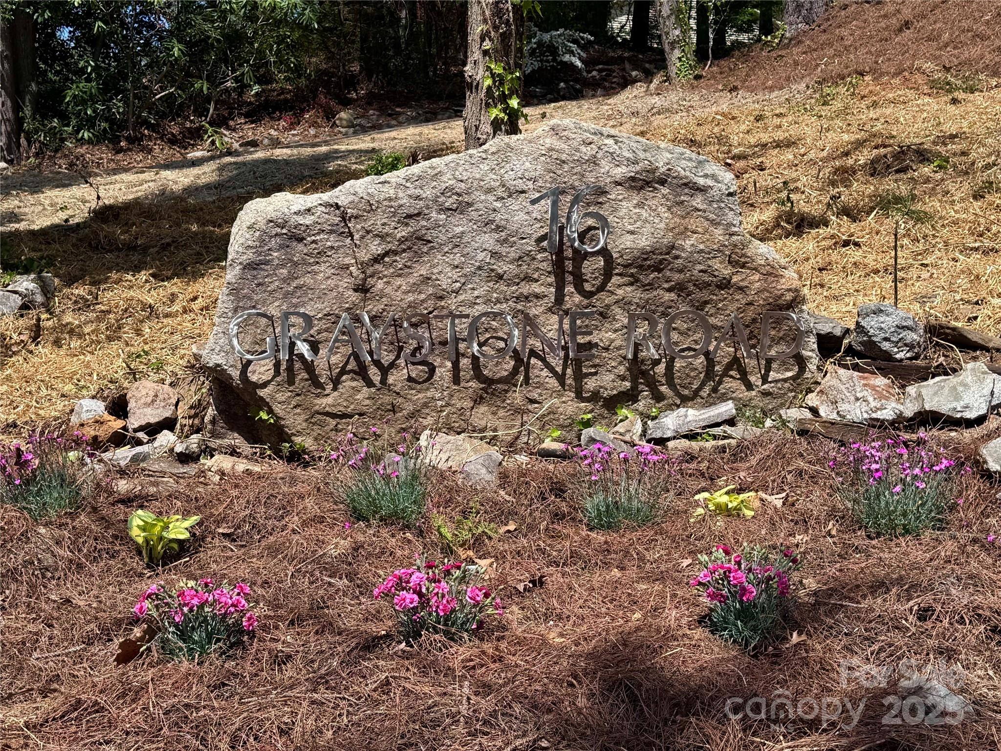 16 Graystone Road