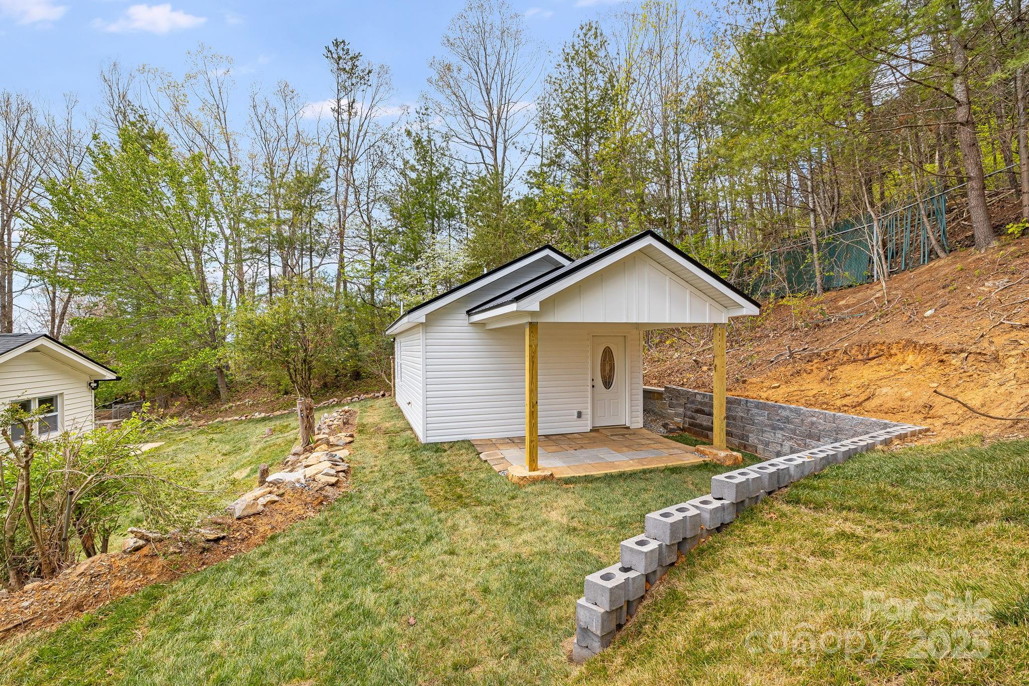 16 Graystone Road