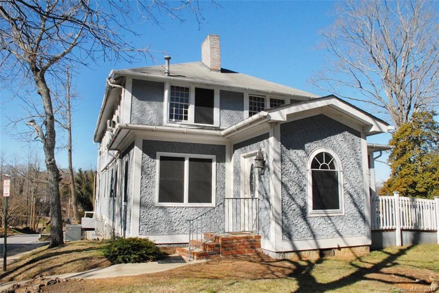 Convenient Office Building in North AVL, with easy side street access and ample parking. Owner now willing to sign 5 Year Lease! Two floors with separate outside entrances, providing flexibility & live/work potential. Converted residence had been home to family owned medical practice.  Perfect layout Downstairs for Medical office, w/ waiting room, reception area, 7 exam rooms & 2 offices. Upstairs has 2 kitchen areas, conference room and 209sf balcony. NNN Lease.