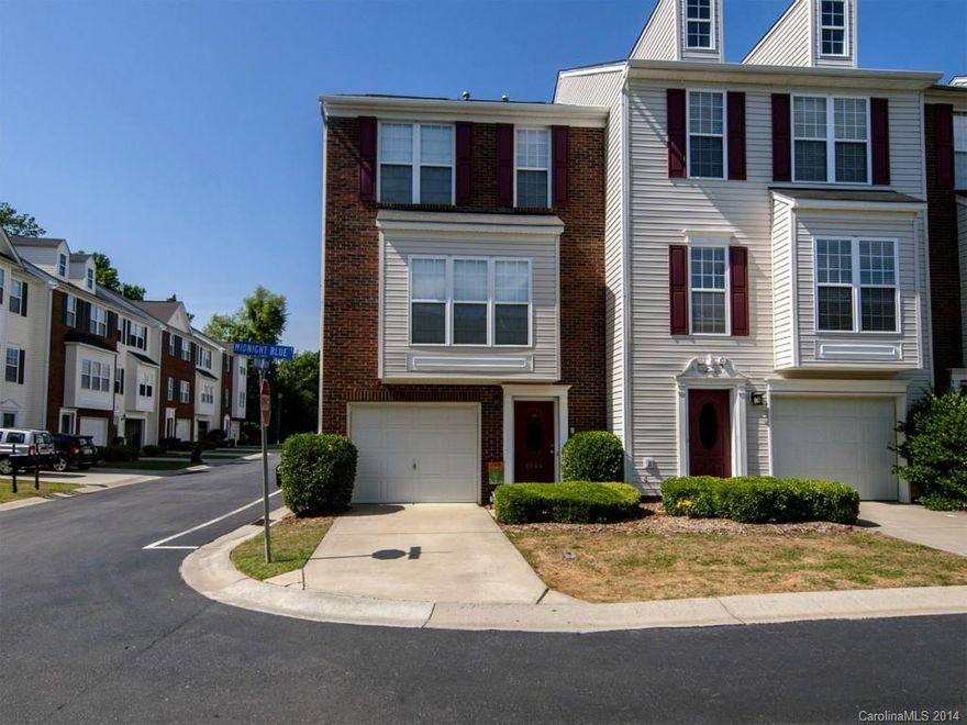 Fort Mill townhouse in the popular Waterstone neighborhood.  Upgraded kitchen with granite counter tops, stainless steel appliances and 42" cabinets.  New carpet plus fresh neutral paint throughout the home.  Tons of space for your money: Three bedrooms, a bonus room, 2 full baths and 2 half baths.  Active community with swimming pool and play ground.  Great location!  Within walking distance to restaurants and shopping and just a few short minutes to Charlotte.  You will love living here.