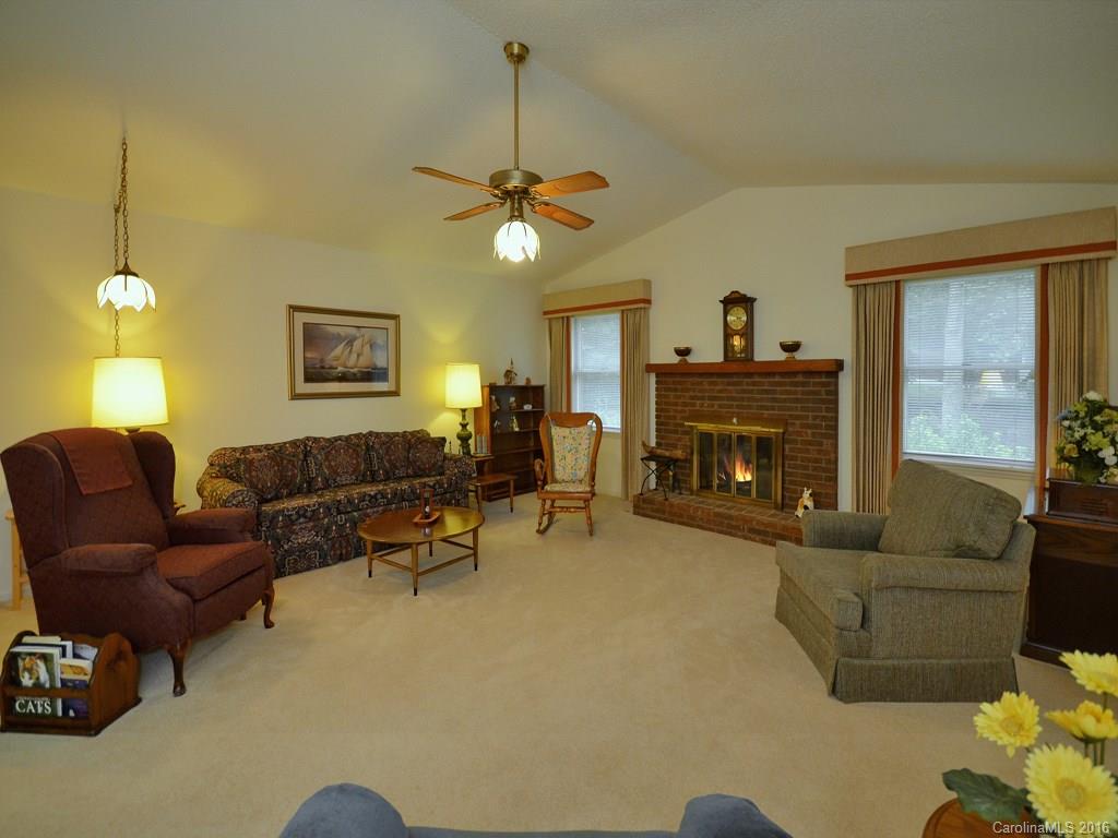 Hunters Crossing - Residential