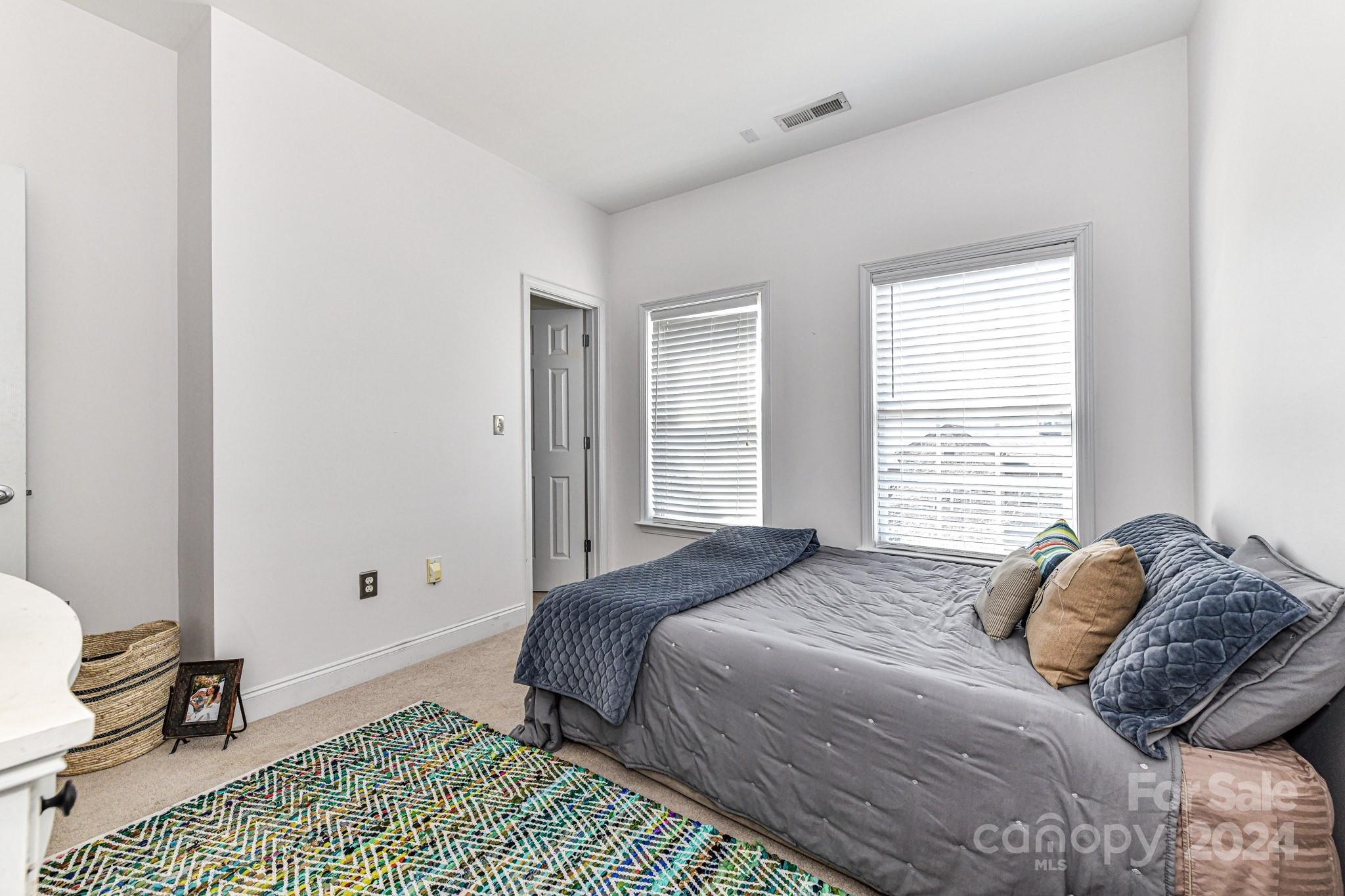 Park Square - Residential