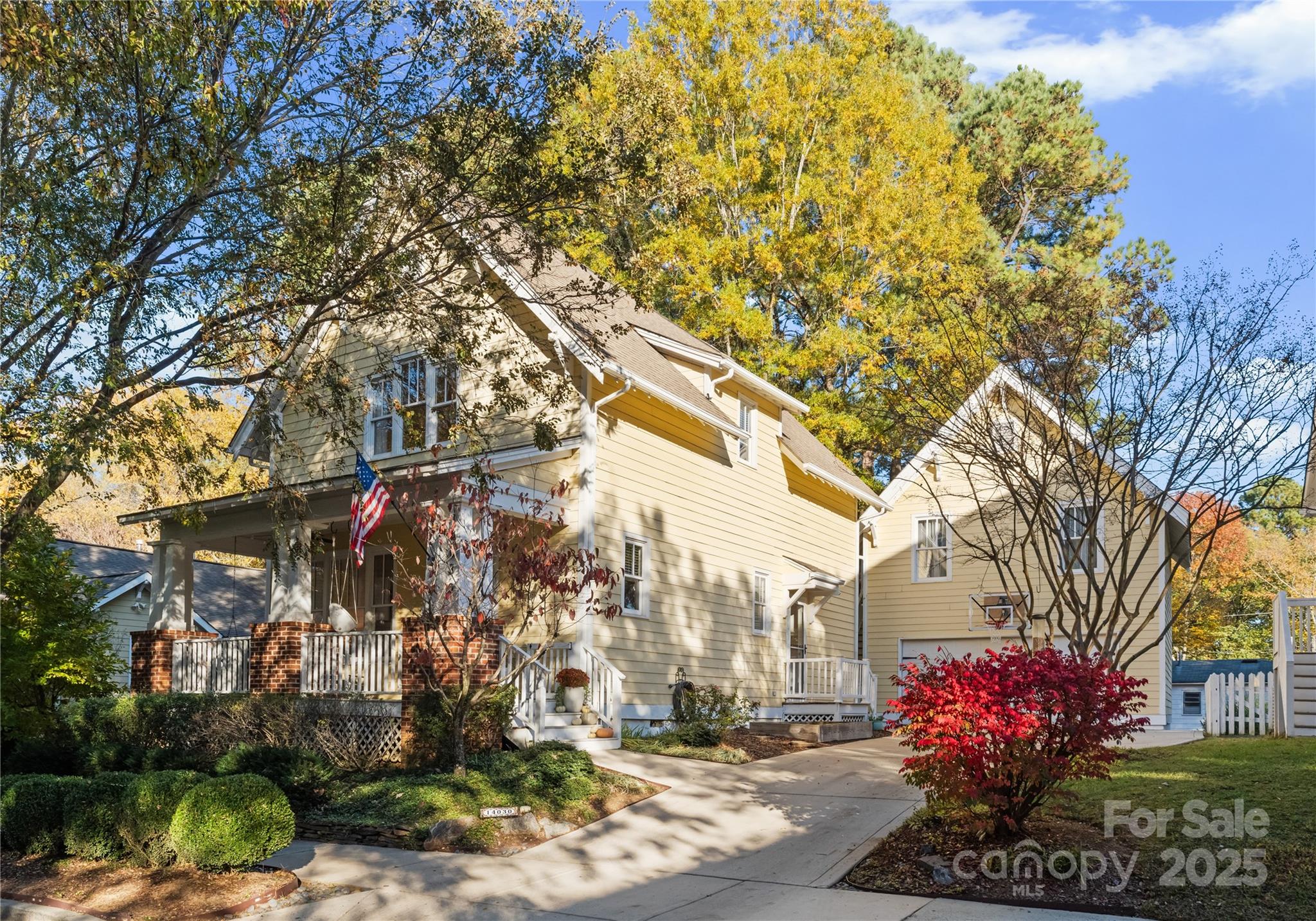 14030 Garden District Row