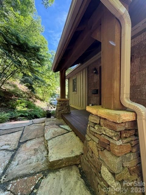 47 Falls Crossing Road