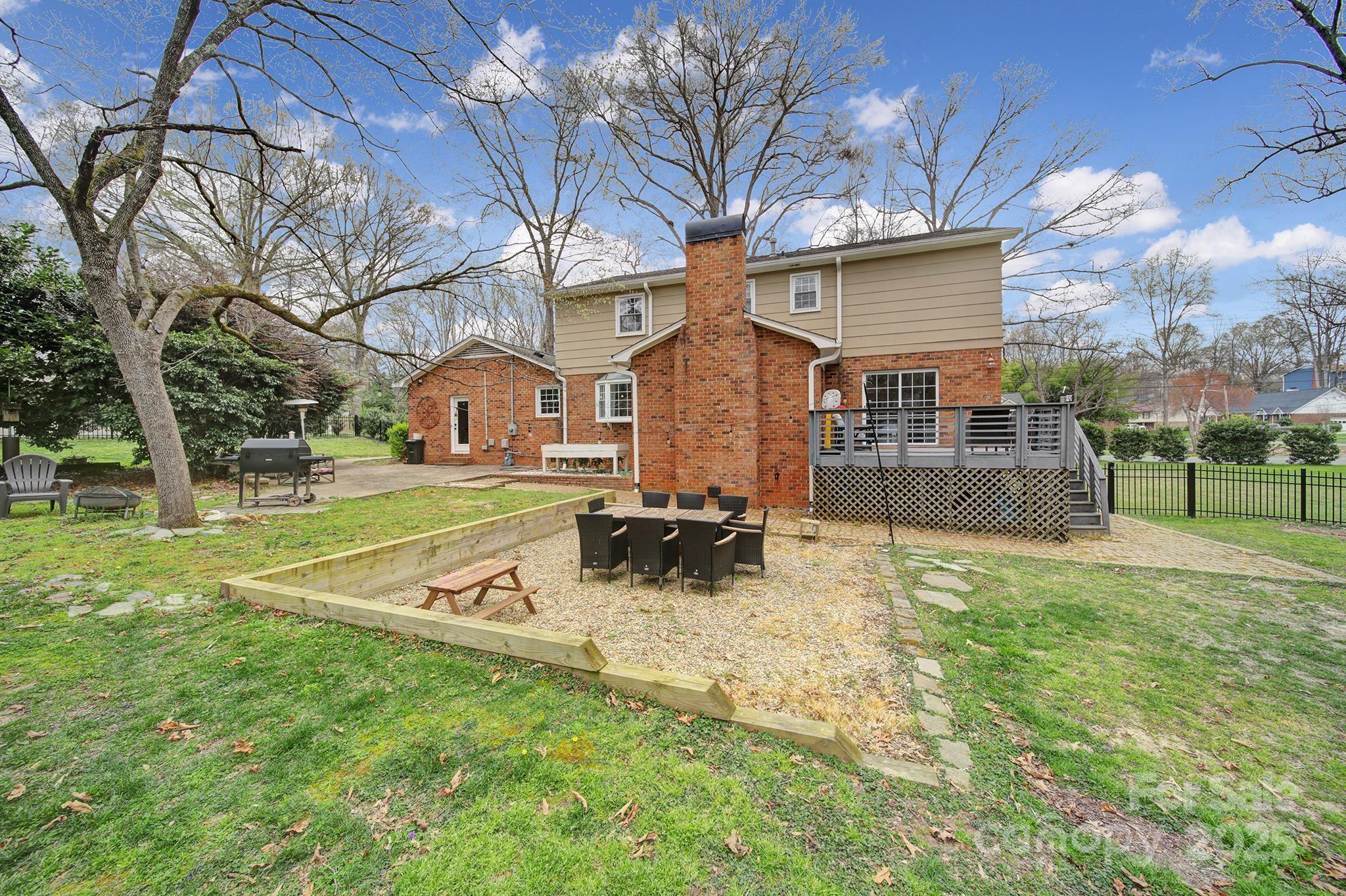 Sherwood Forest - Residential