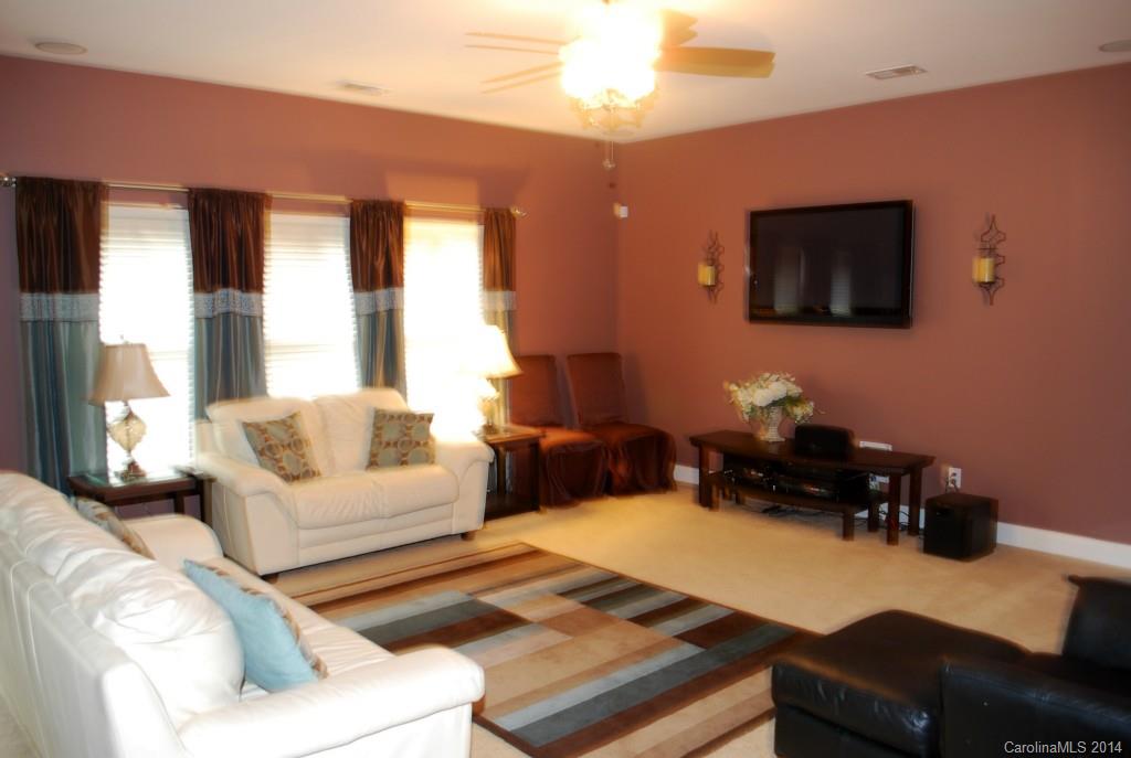 English Trails - Residential