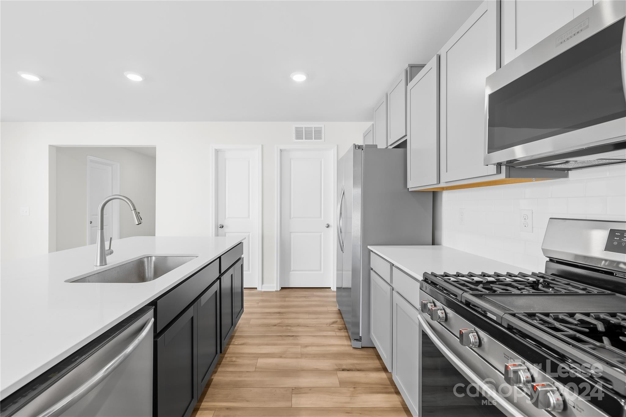 The Retreat at Cameron Commons - Residential Lease