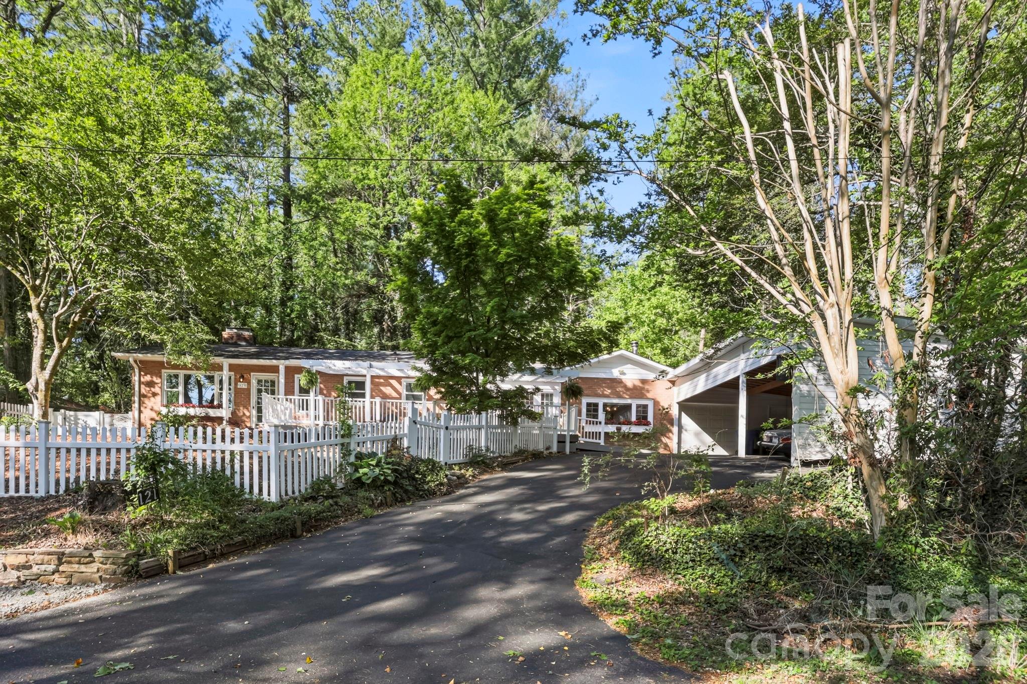 Felix Lake - Residential