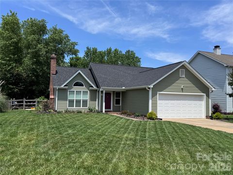 Photo of 3930 Huntmeadow Drive, Charlotte, NC 28269 (MLS # 4387063)
