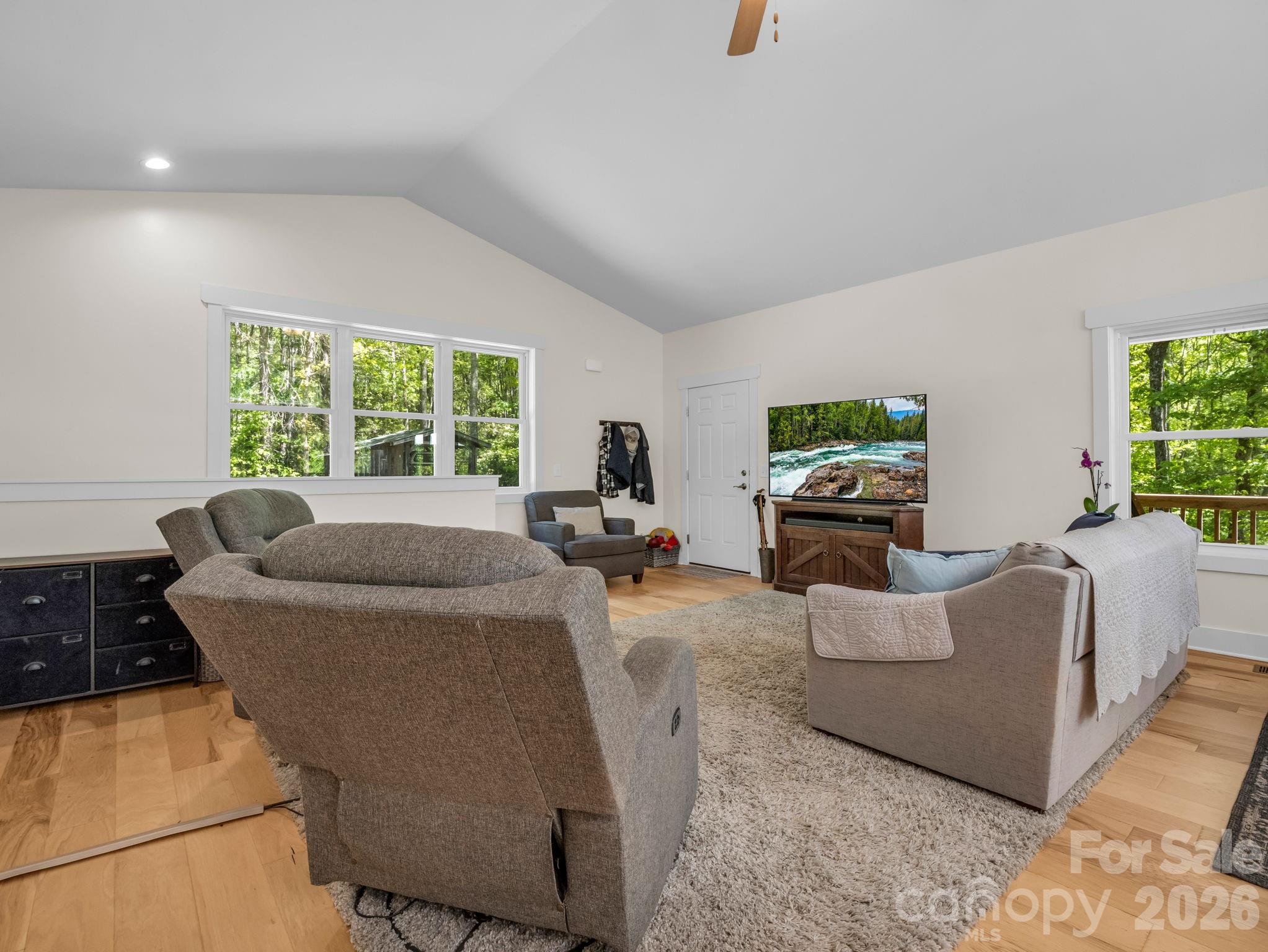 565 Pinewood Knoll Drive
