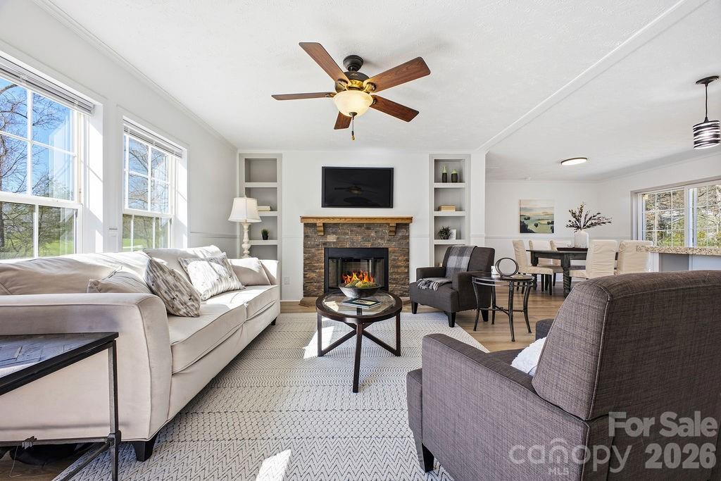 17 Windy Acres Drive