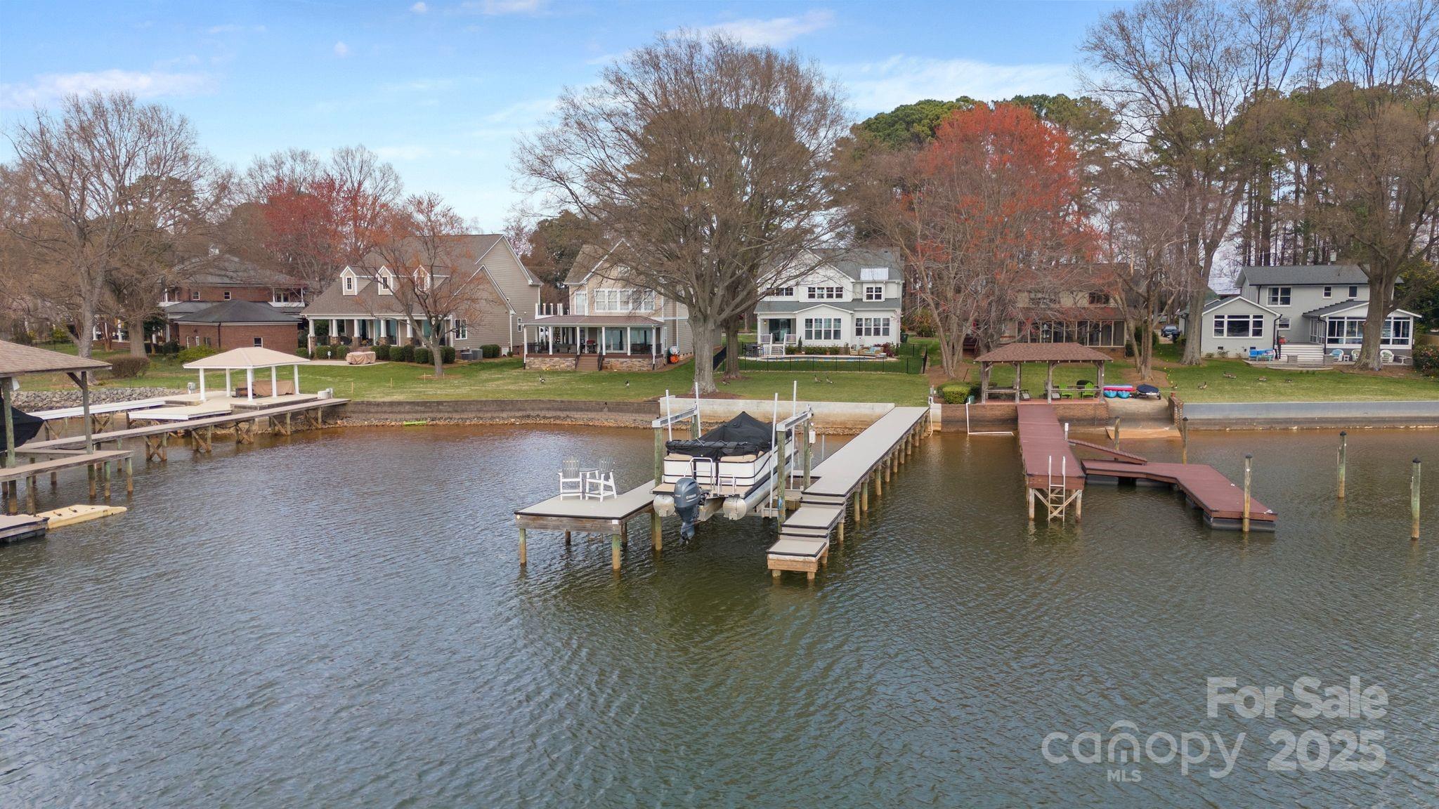 Island Forest - Residential