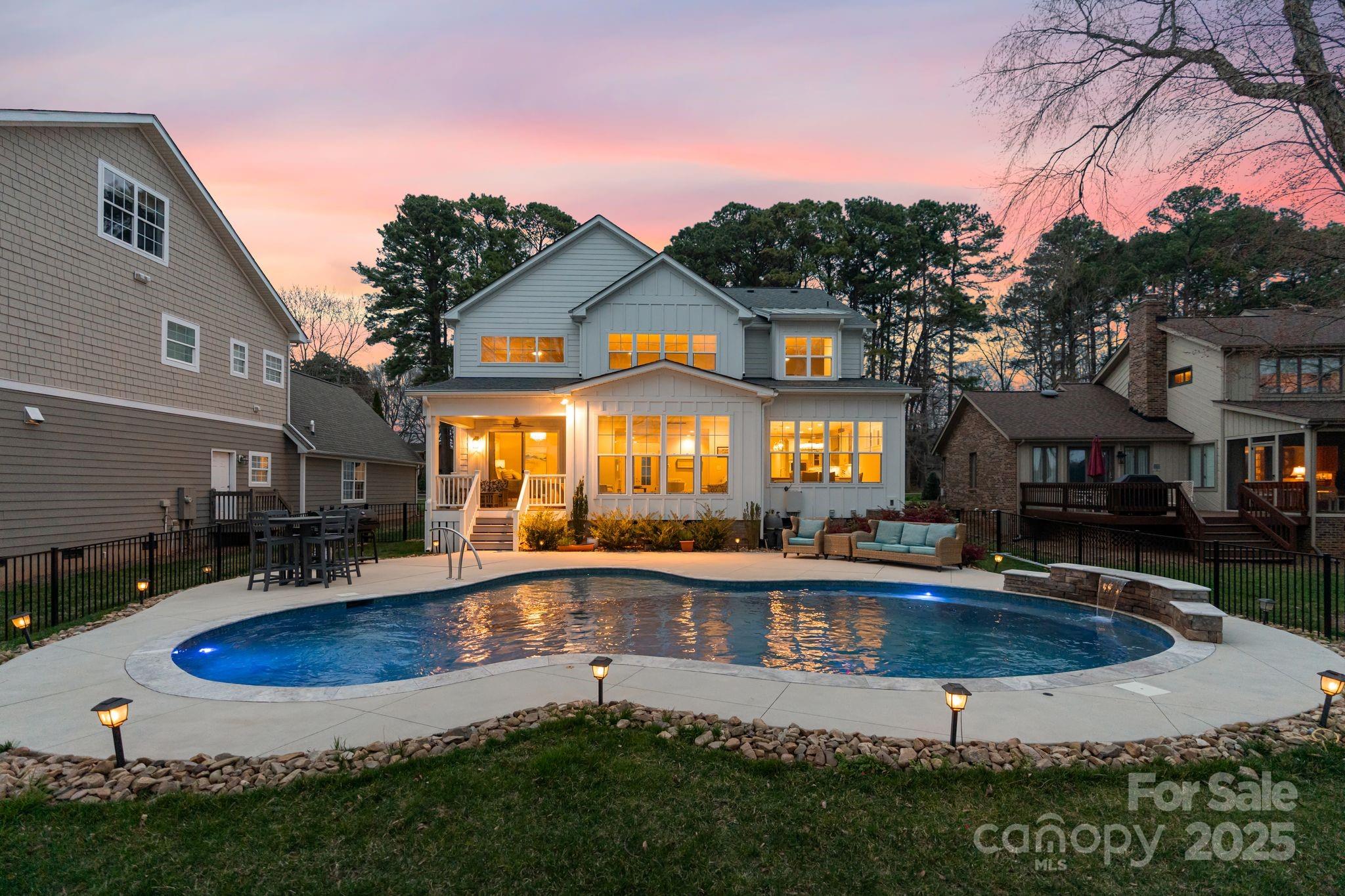 Island Forest - Residential