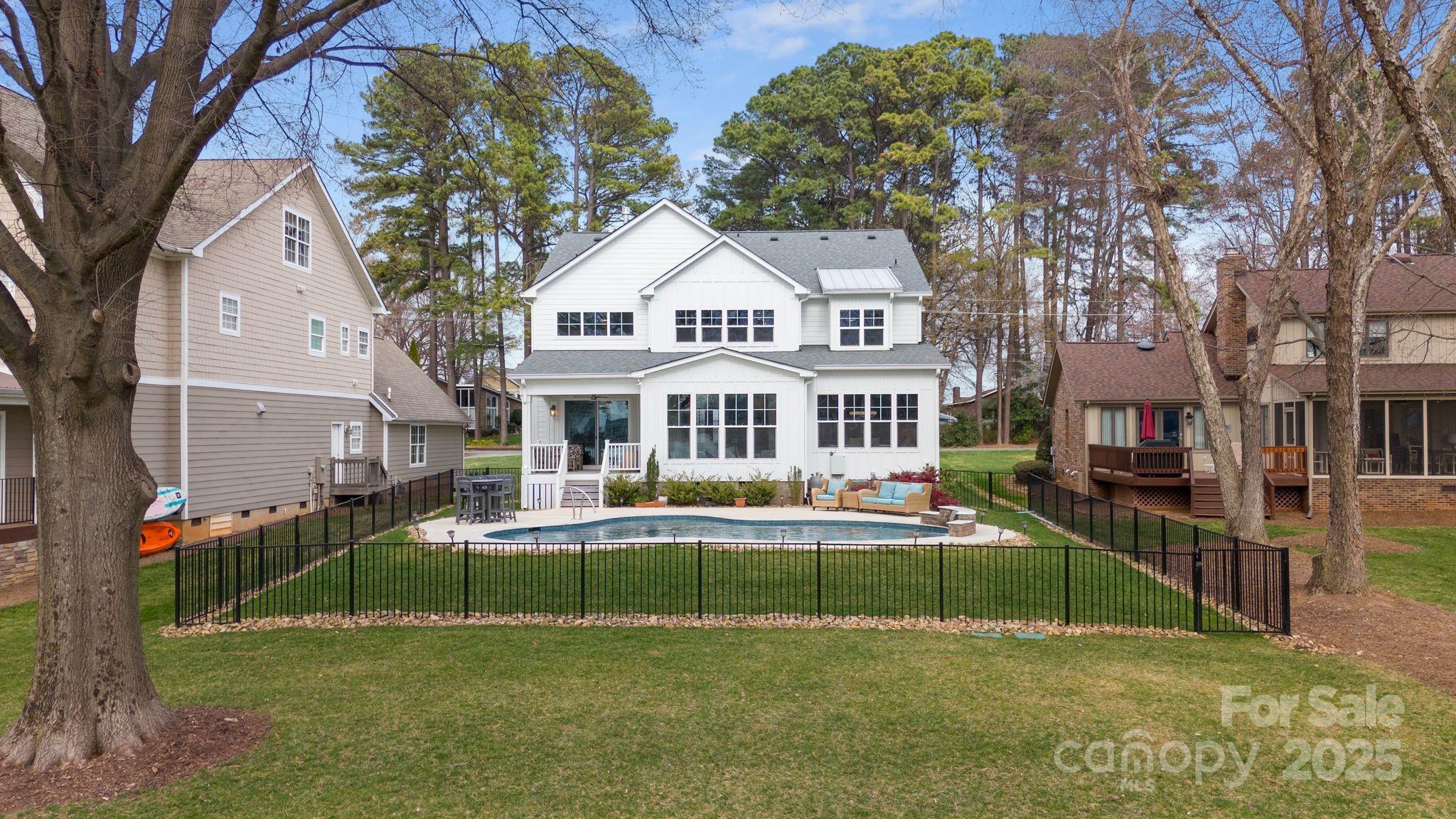 Island Forest - Residential