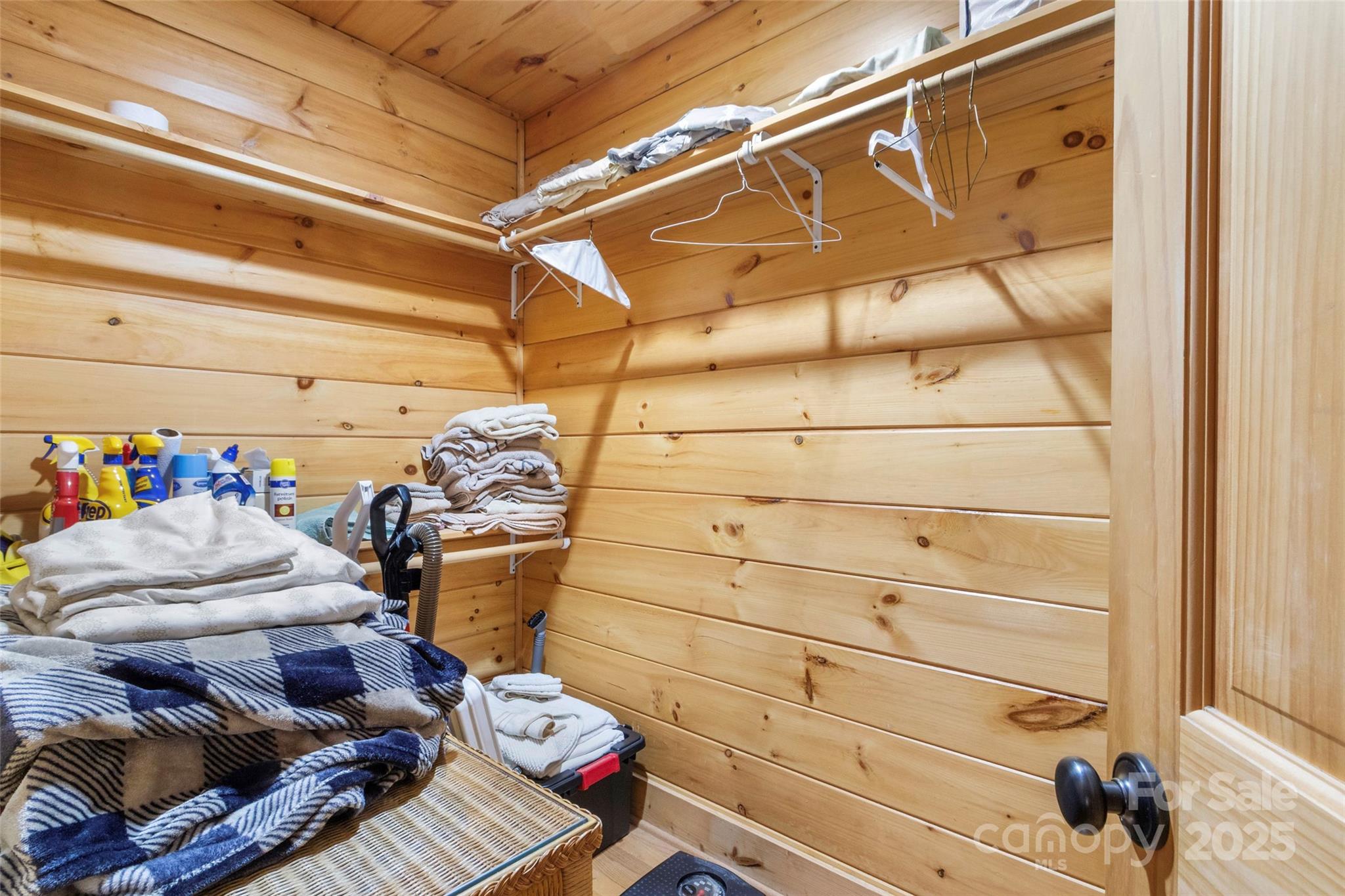 Mount Mitchell Lands - Residential