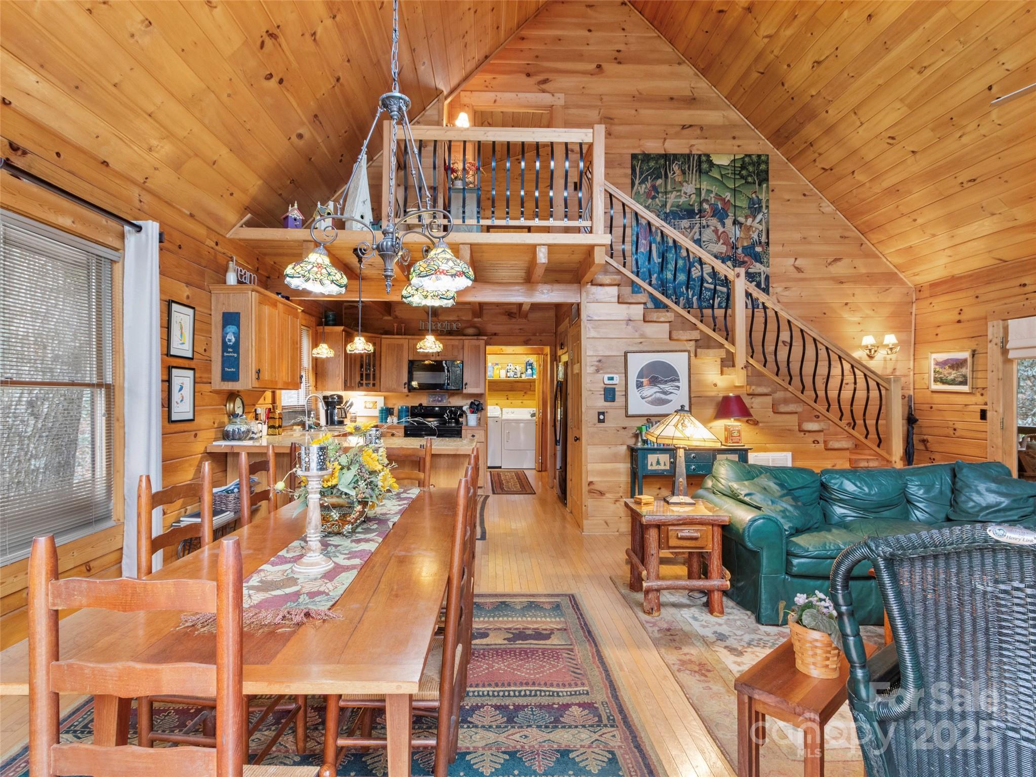 Mount Mitchell Lands - Residential