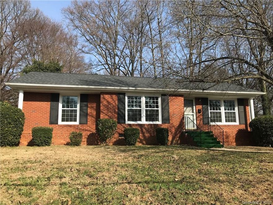 Beautiful move-in ready home located minutes from Uptown with easy access to Frredom Drive, I-85 and more. Property boasts beautiful flooring throughout. Spacious living room. Large kitchen with plenty of cabinet space, gorgeous countertops and new appliances. Large master with renovated bathroom. Two additional bedrooms offer plenty of comfortable living space. Large fenced in backyard! Must see!