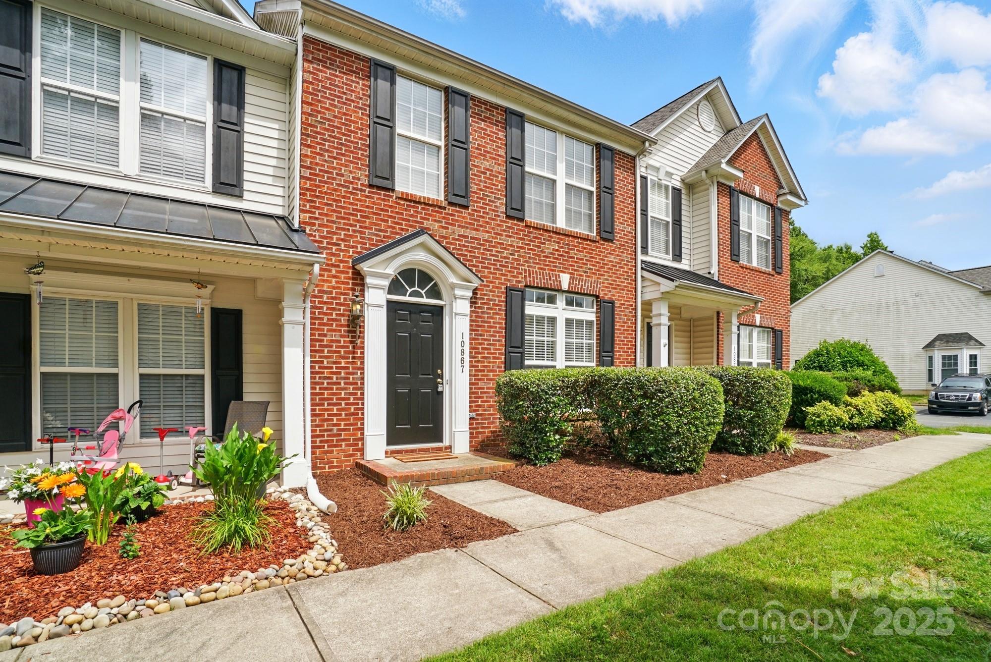 10867 Garden Oaks Lane
