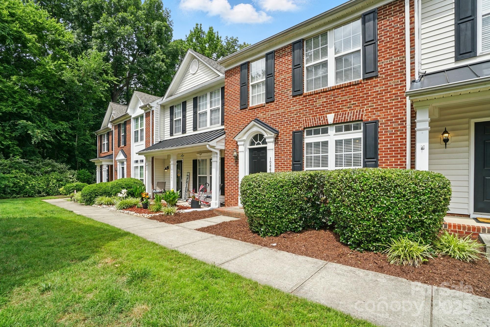 10867 Garden Oaks Lane