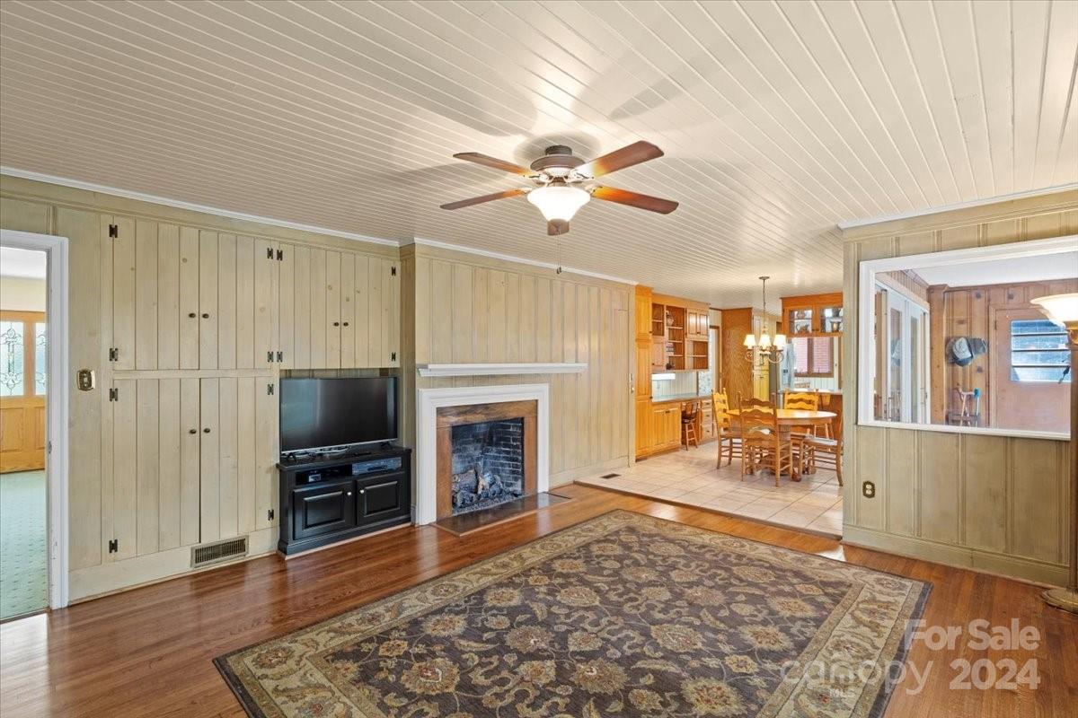 Sunny Hills - Residential